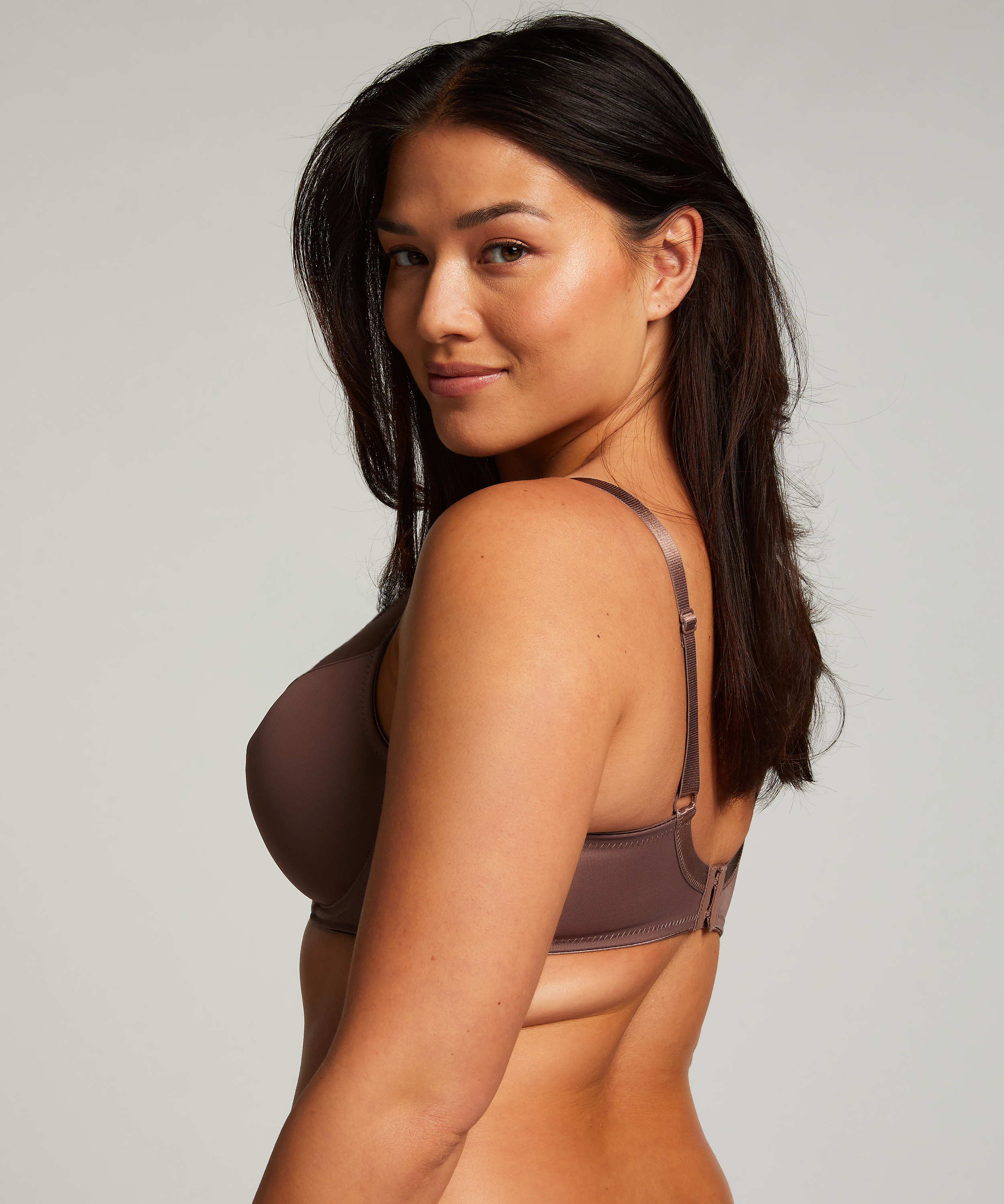 Soutien-gorge à armatures non-préformé minimiseur Nina, Marron, main