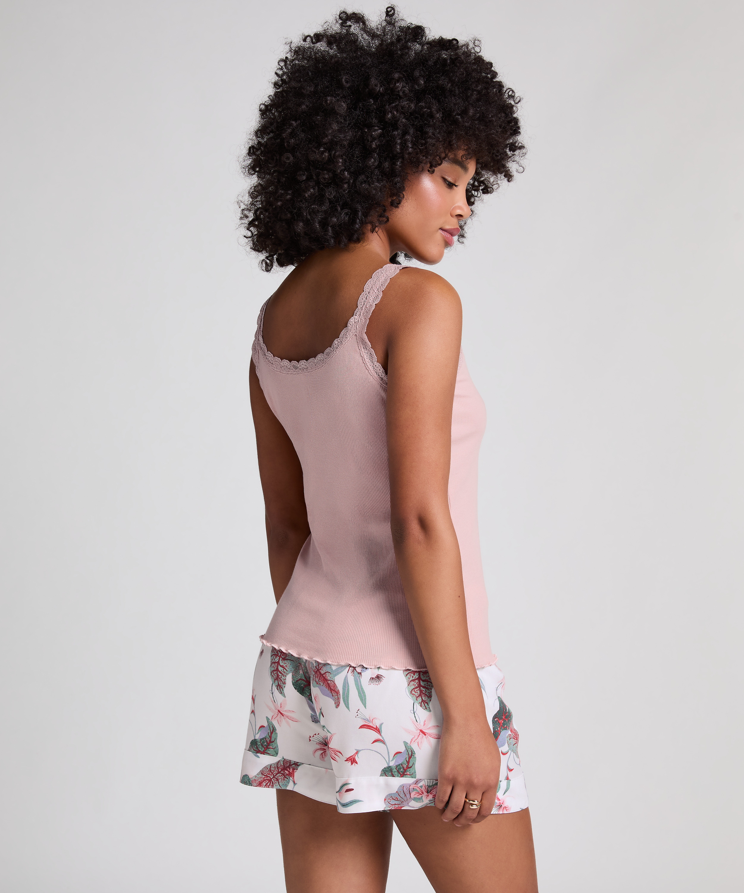 Geripptes Cami mit Spitze, Rose, main