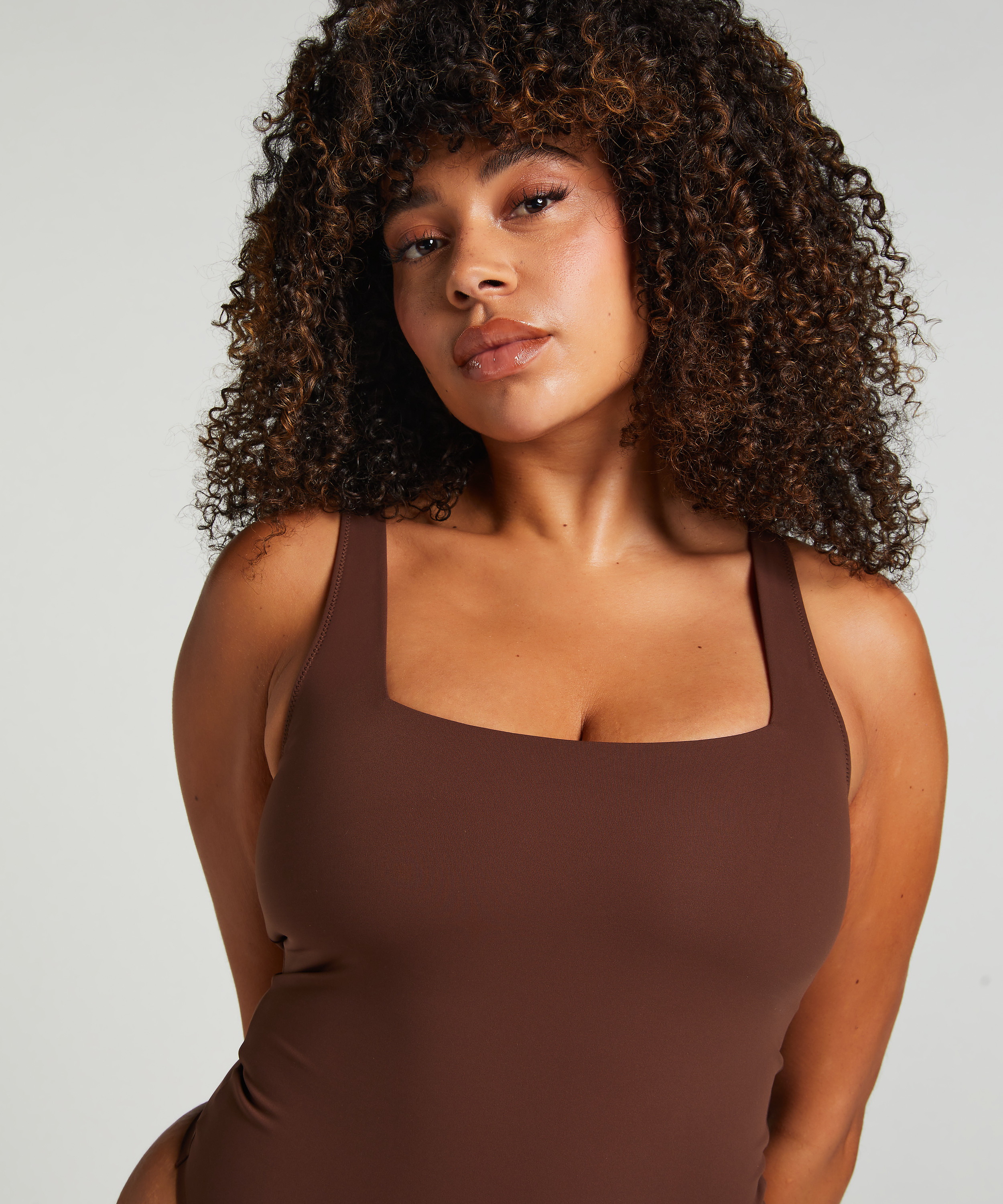 Smooth body, Braun, main