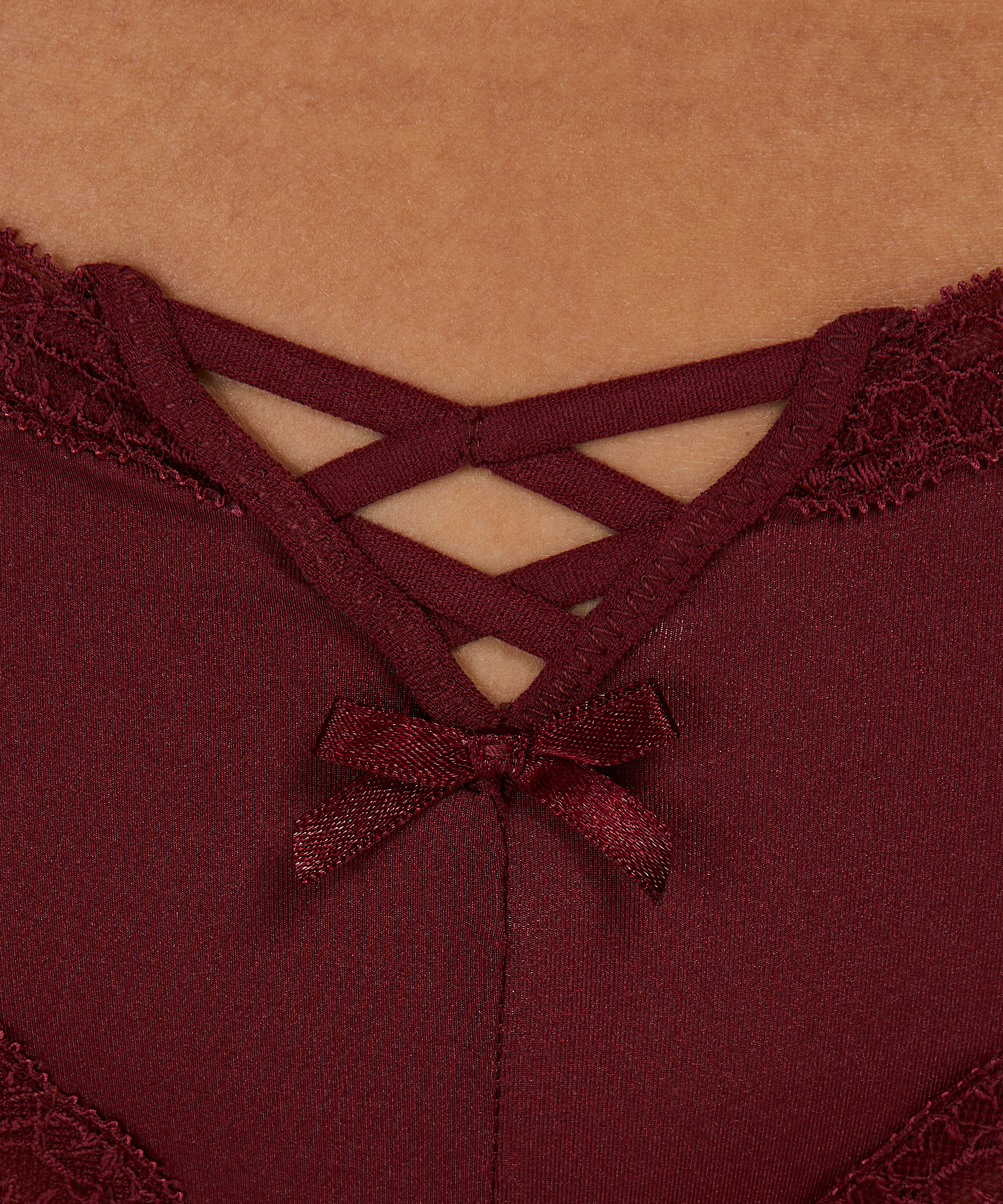 V-Shape-Brazilian Vixen, Rot, main