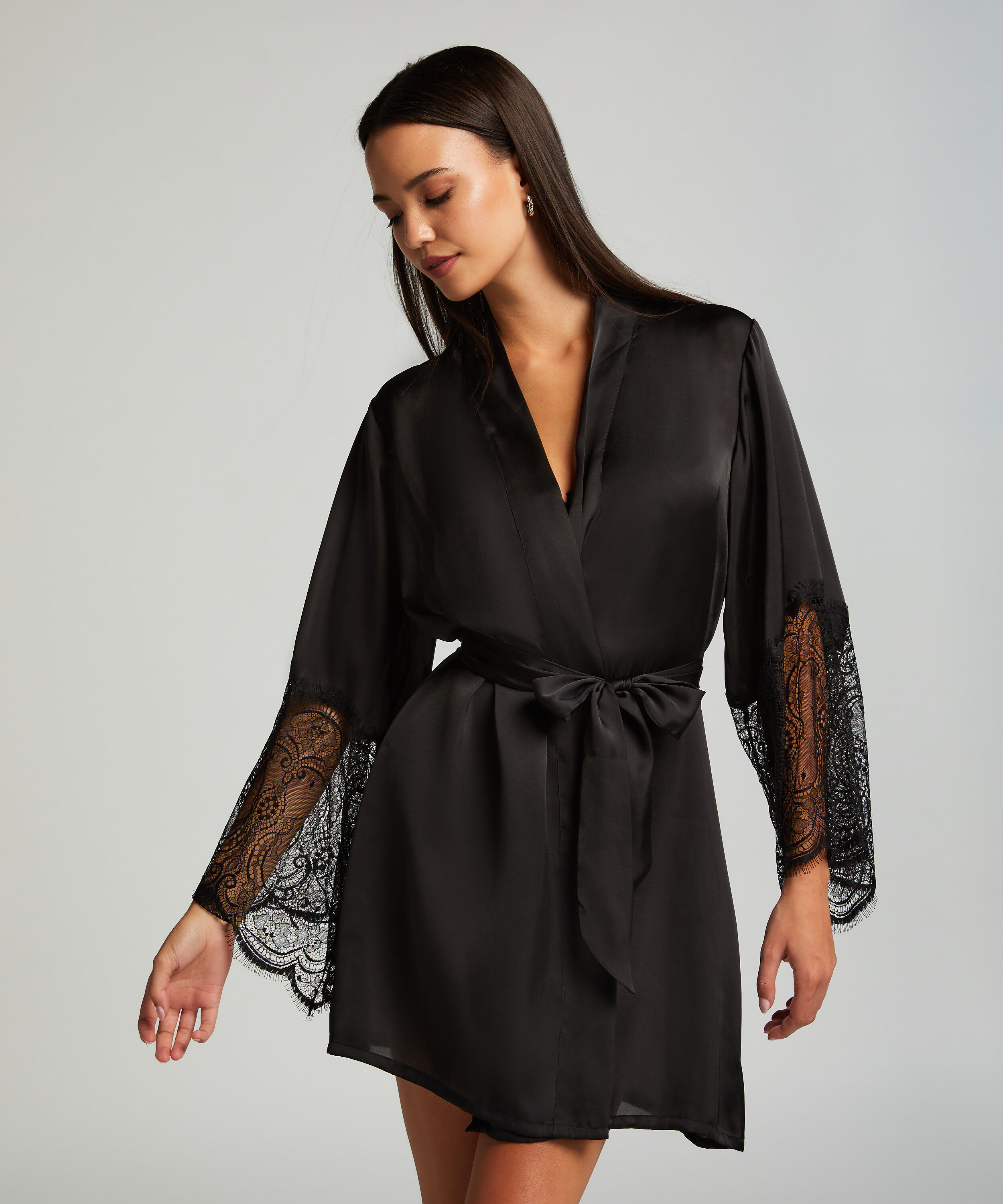 Kimono Satin, Schwarz