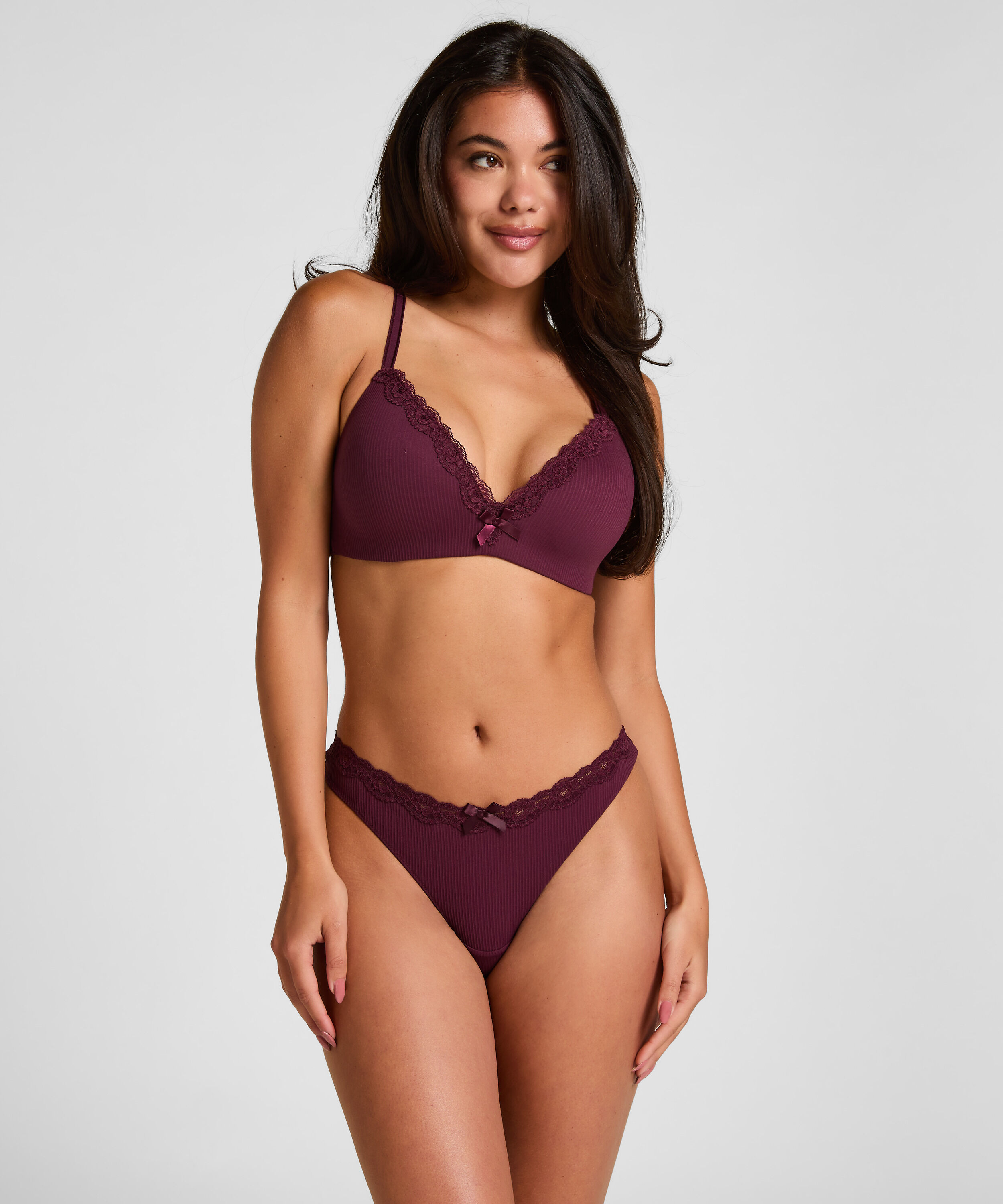 String Lola, Lila