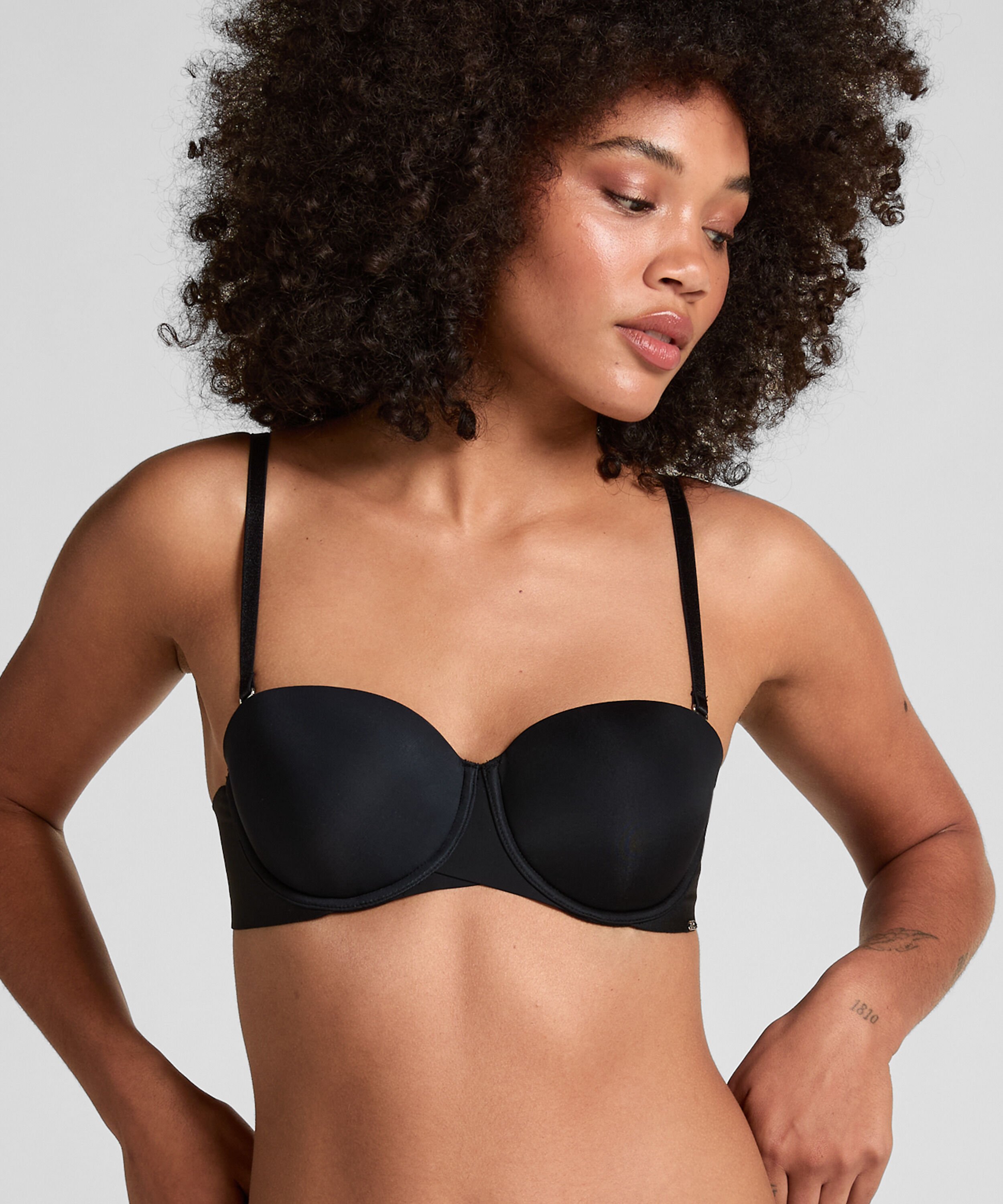 Soutien-gorge à armatures préformé sans bretelles Jane, Noir Soutien-gorge à armatures préformé sans bretelles Jane, Noir