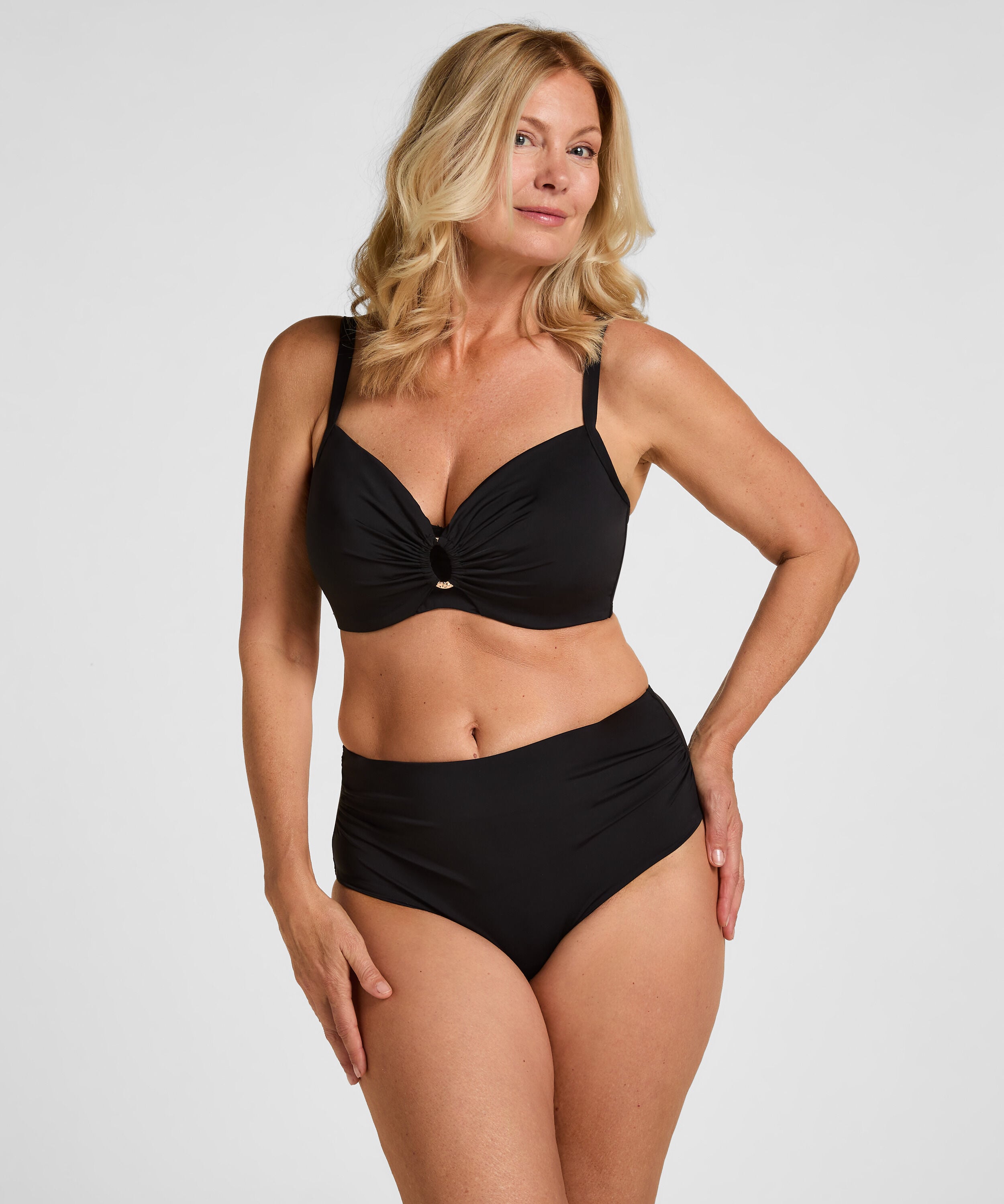 High-Waisted Formende Bikinihose Luxe, Schwarz High-Waisted Formende Bikinihose Luxe, Schwarz