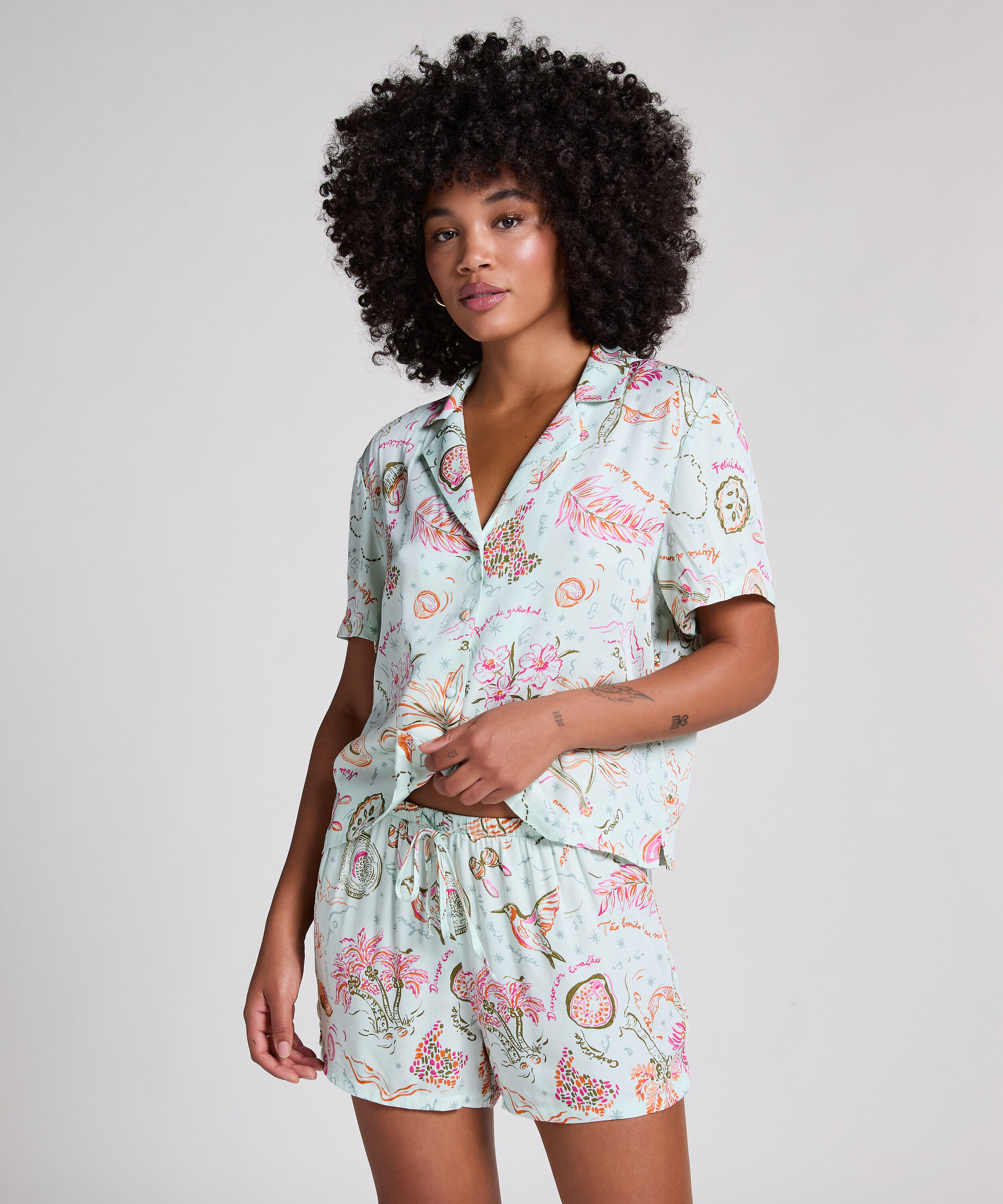 Satin-Shorts, Gr&uuml;n