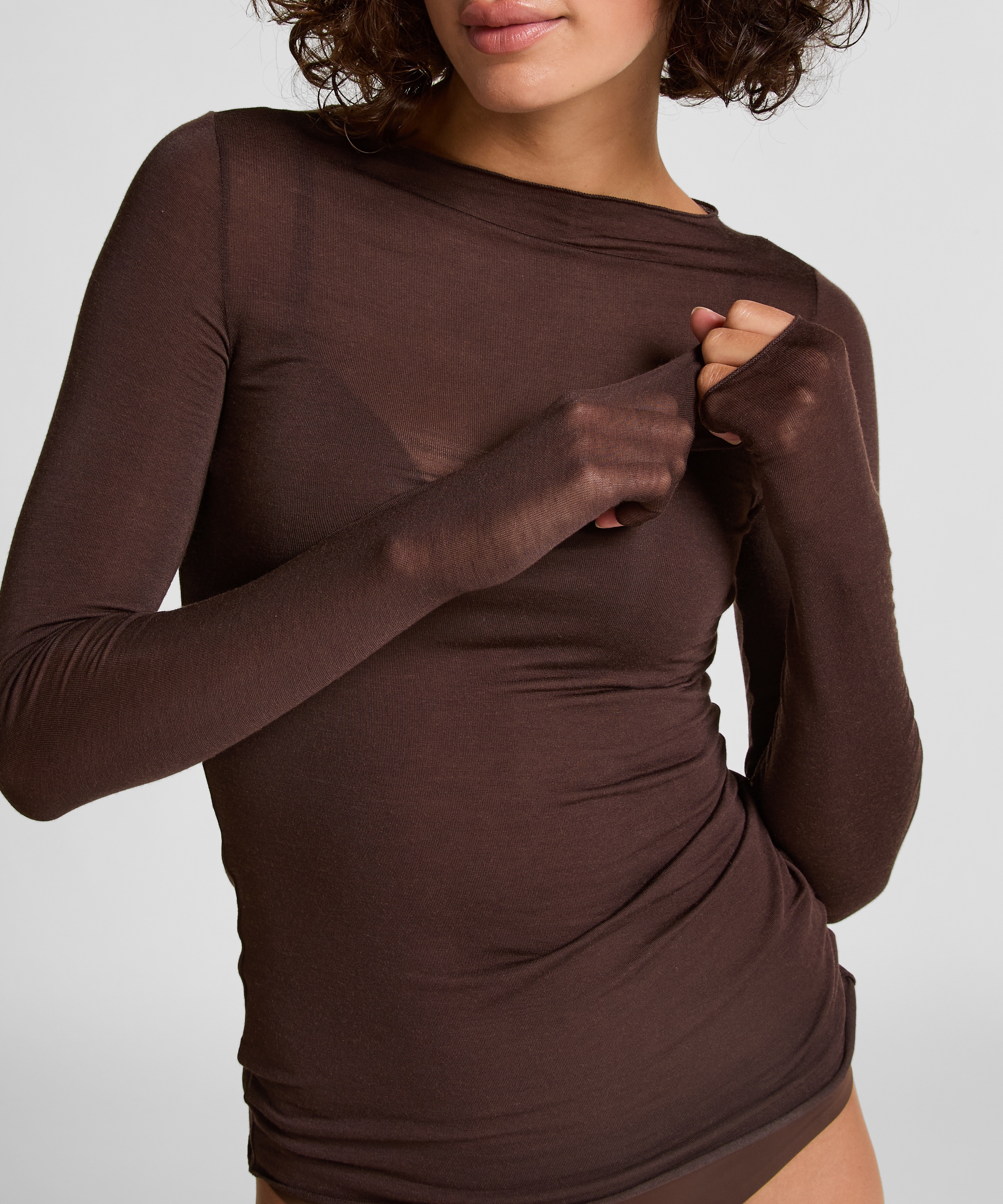 Himmlisch weiches Shirt aus Kaschmir-Mix mit U-Boot-Ausschnitt, Braun, main