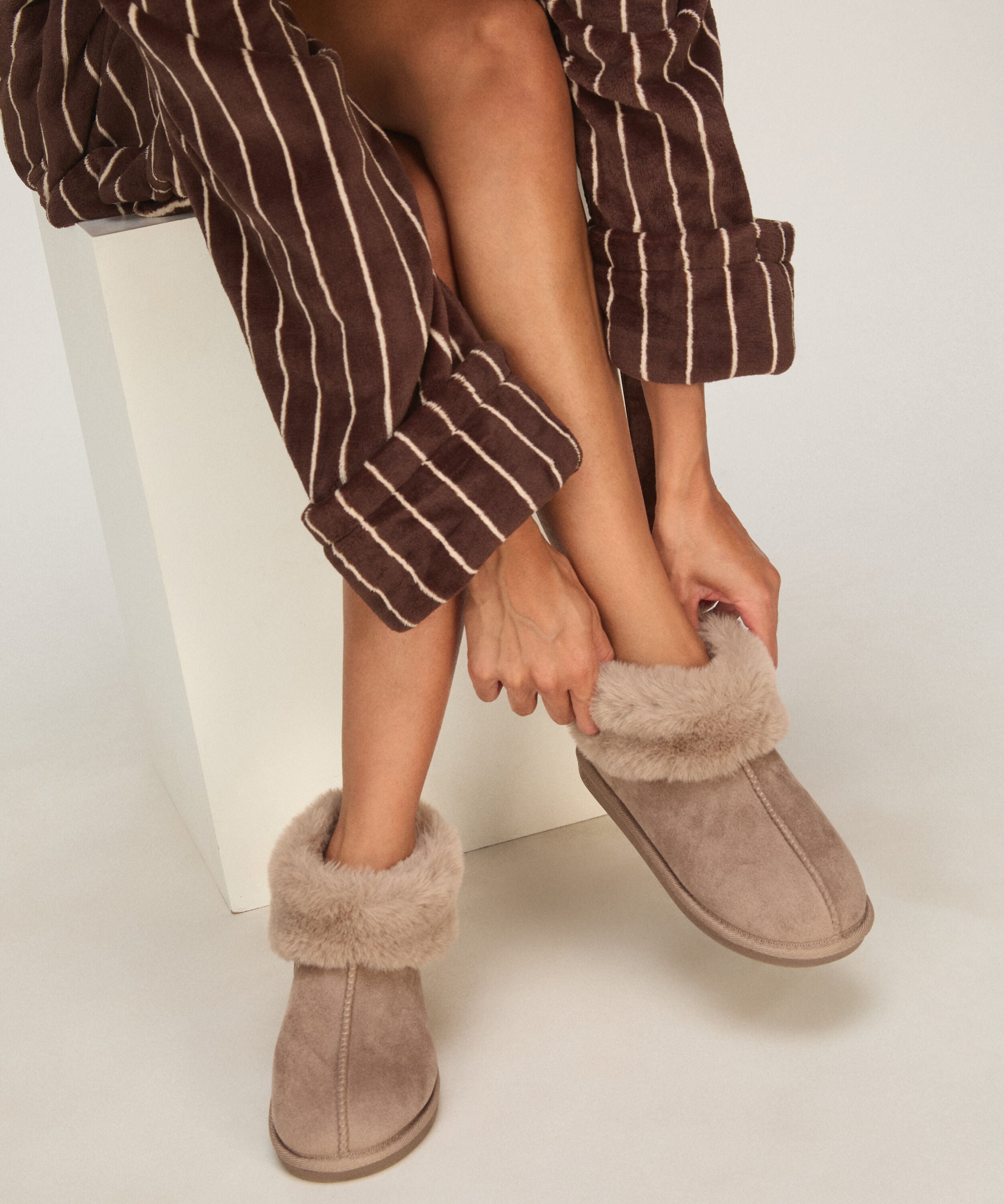 Hausschuhe Boot Faux Suede, Grau Hausschuhe Boot Faux Suede, Grau