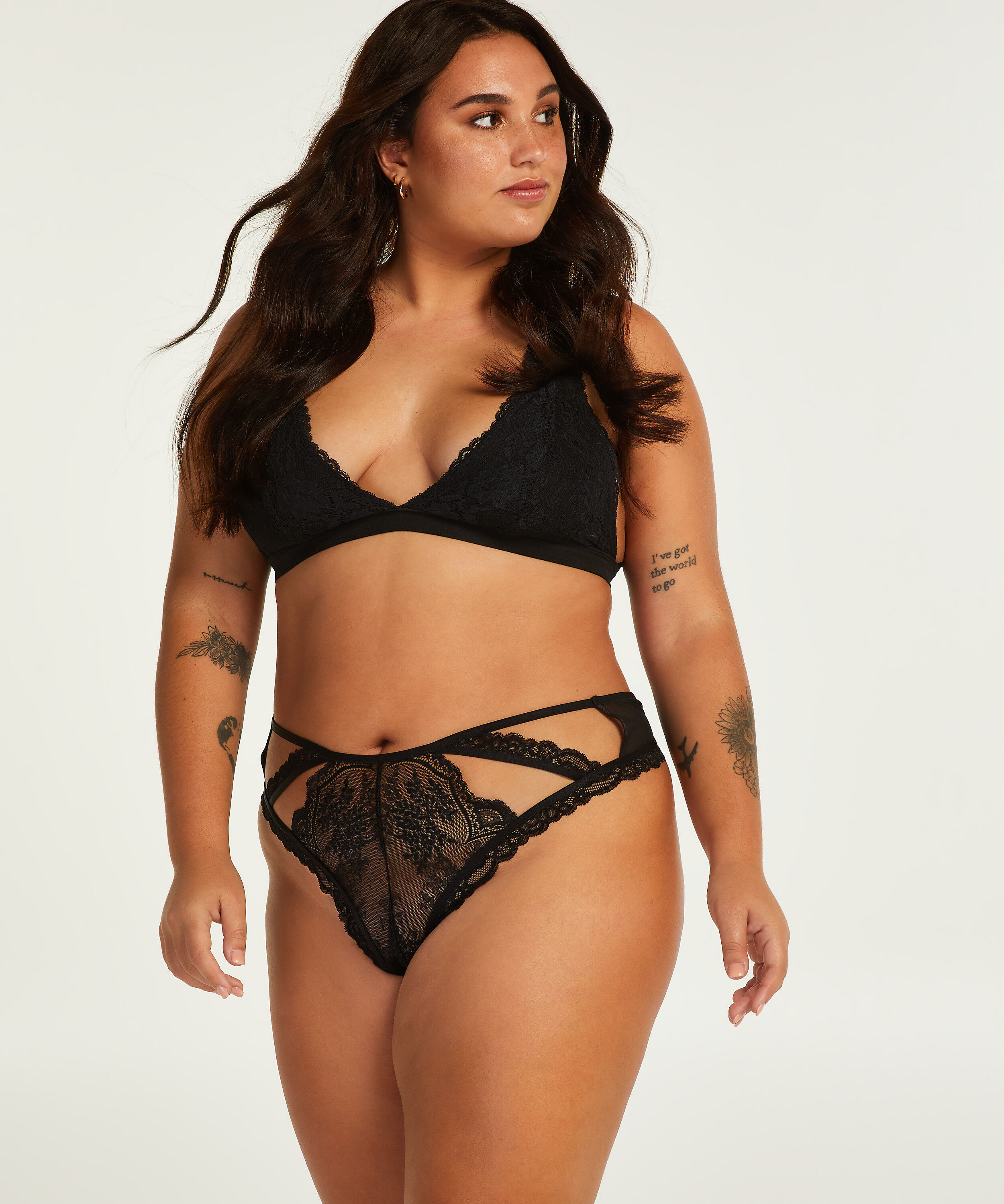 String Cia Curvy, Schwarz