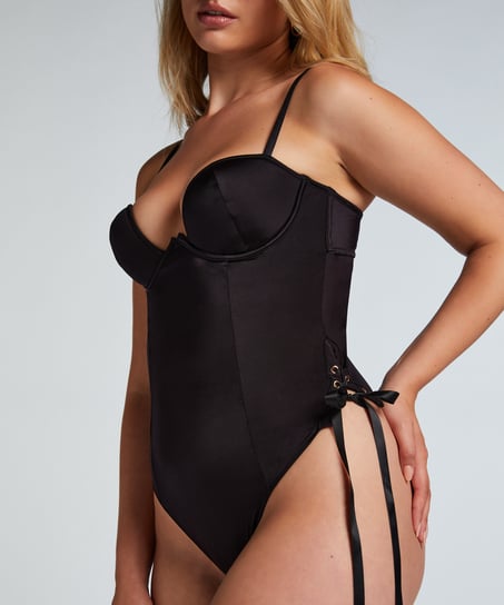 Body Kendra, Schwarz