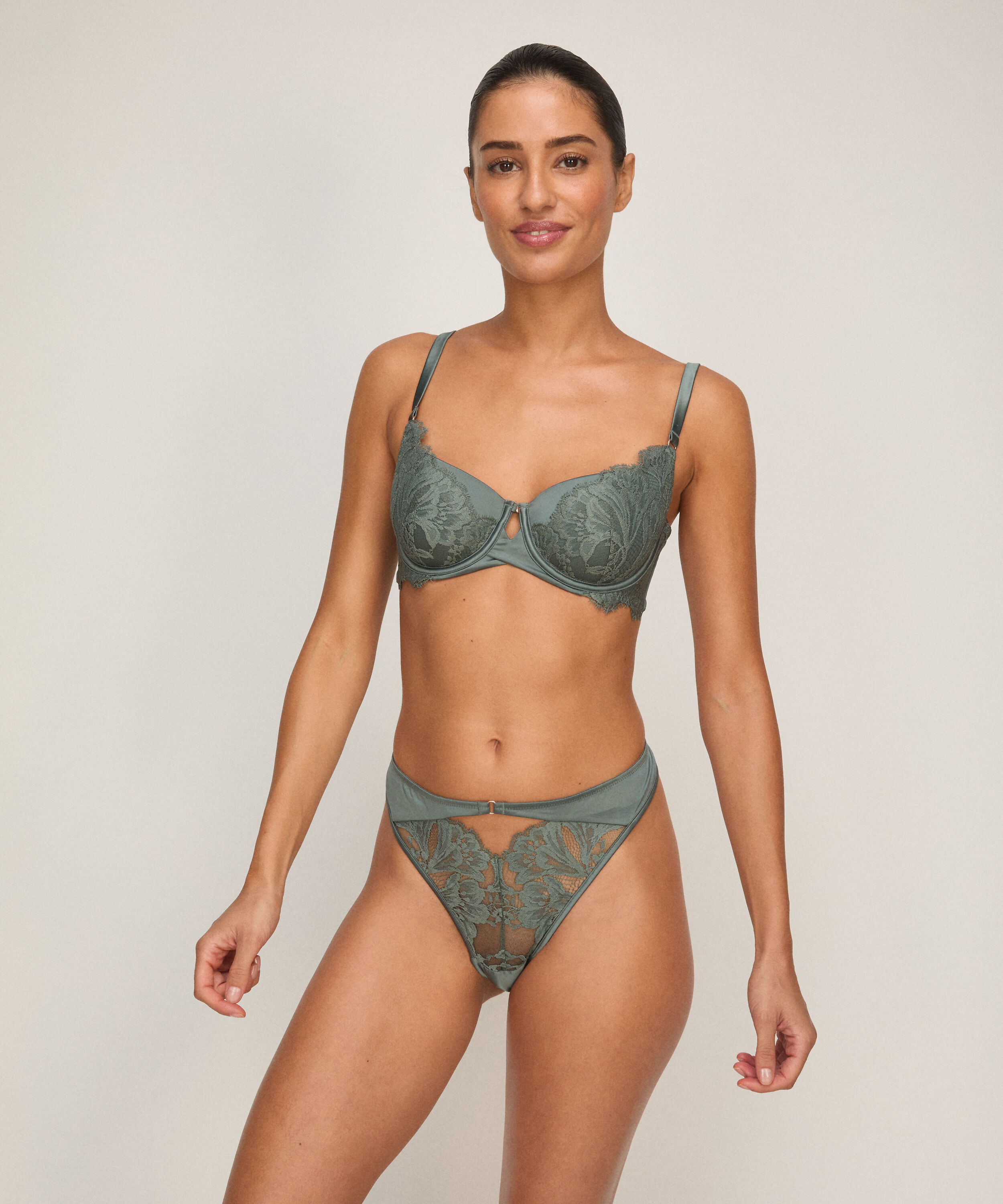 Culotte brésilienne jambes hautes Grace