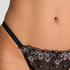 Chloe String mit hohem Bein, Schwarz