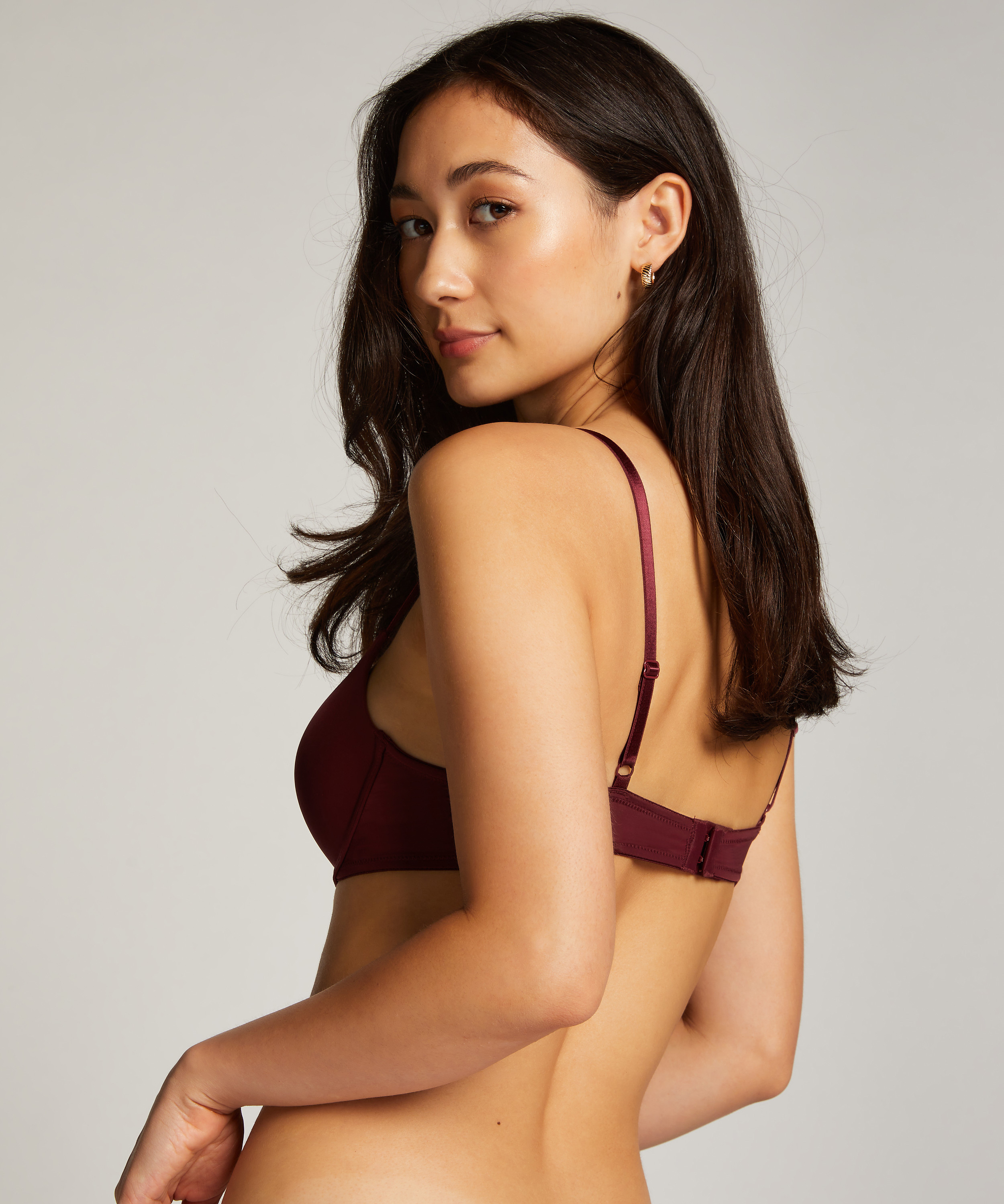 Soutien-gorge à armatures préformé Plunge, Rouge, main
