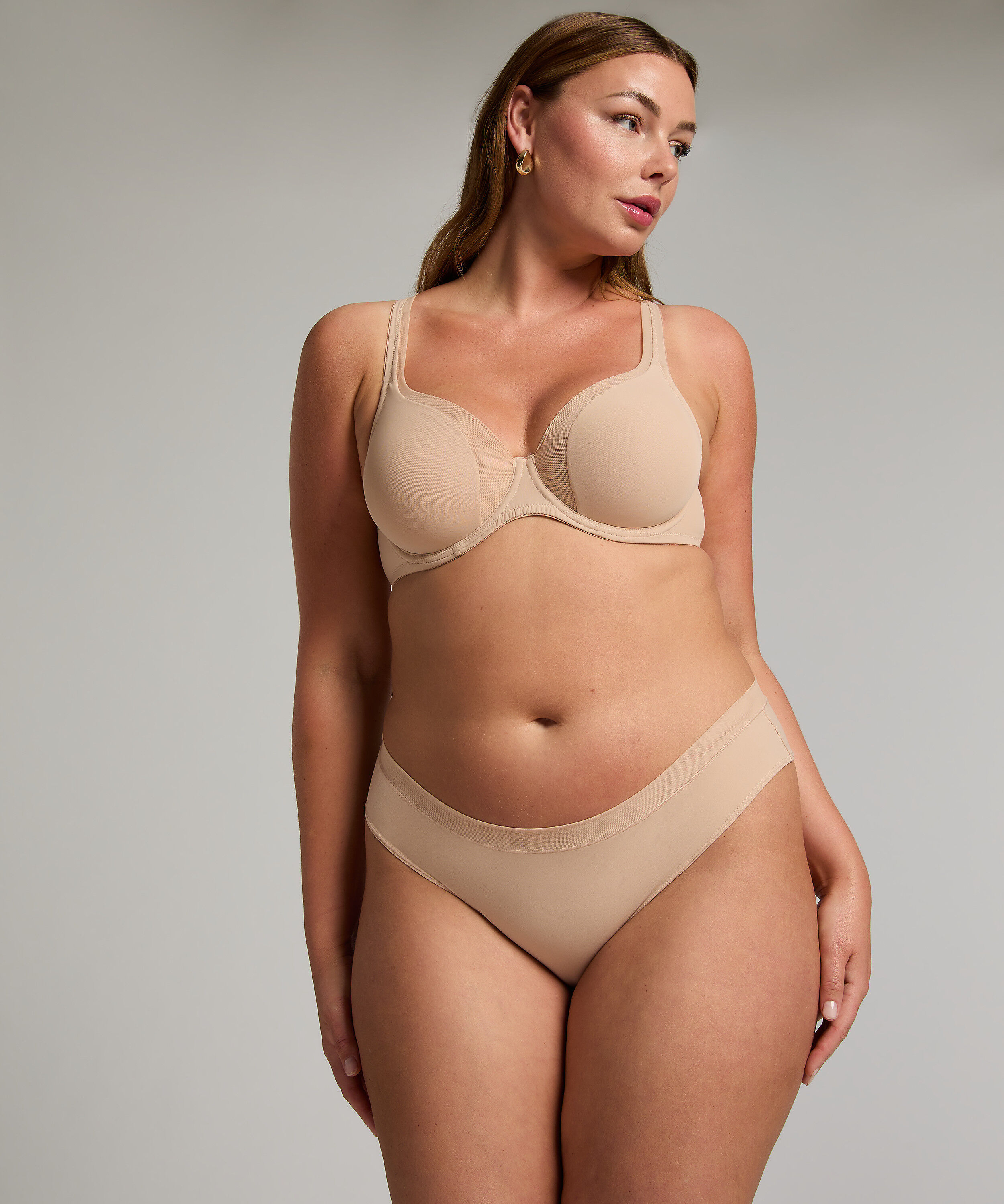 Slip brésilien en maille, Beige
