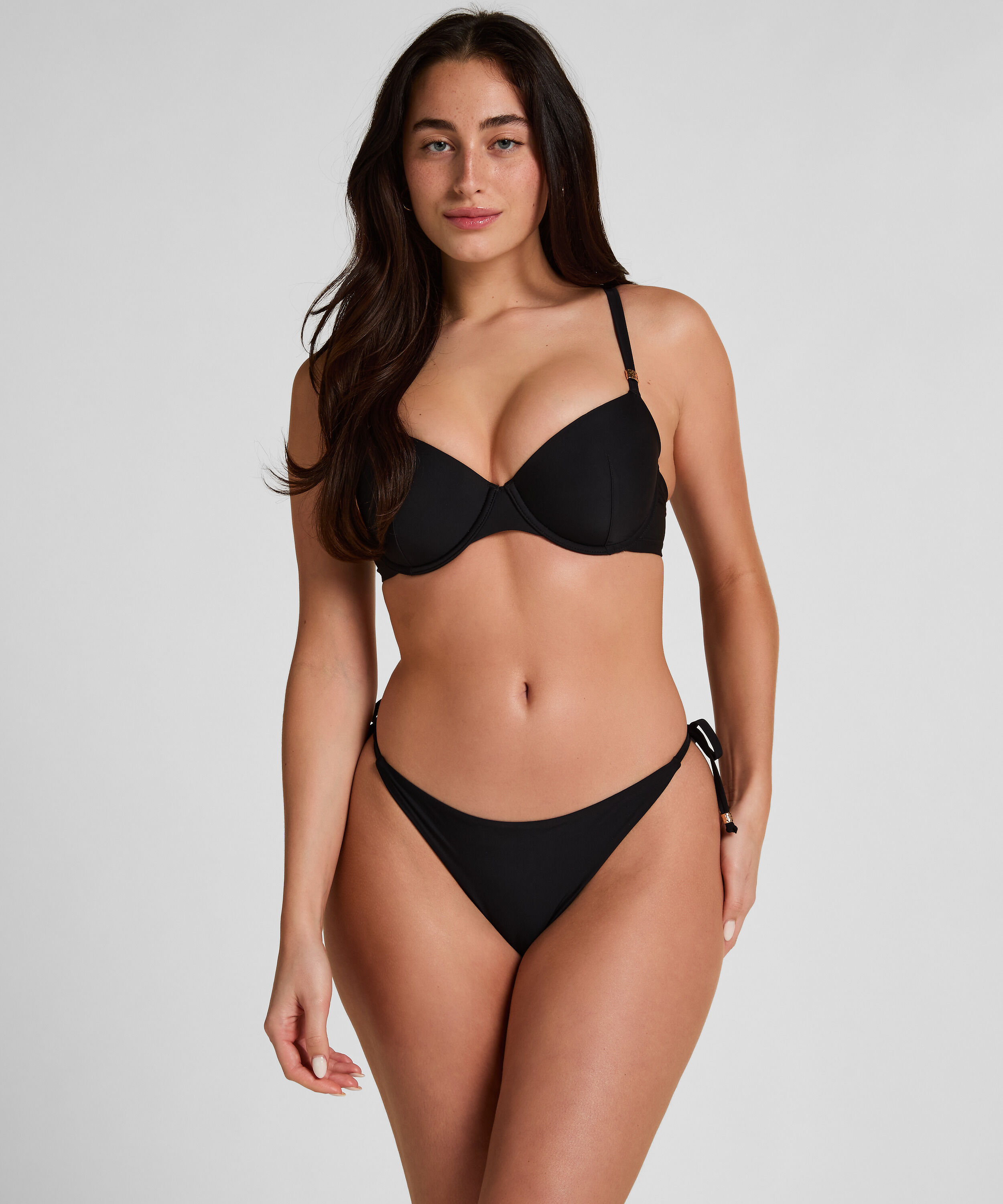 Bas de Bikini Thong Luxe, Noir Bas de Bikini Thong Luxe, Noir