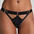 Colette String, Schwarz
