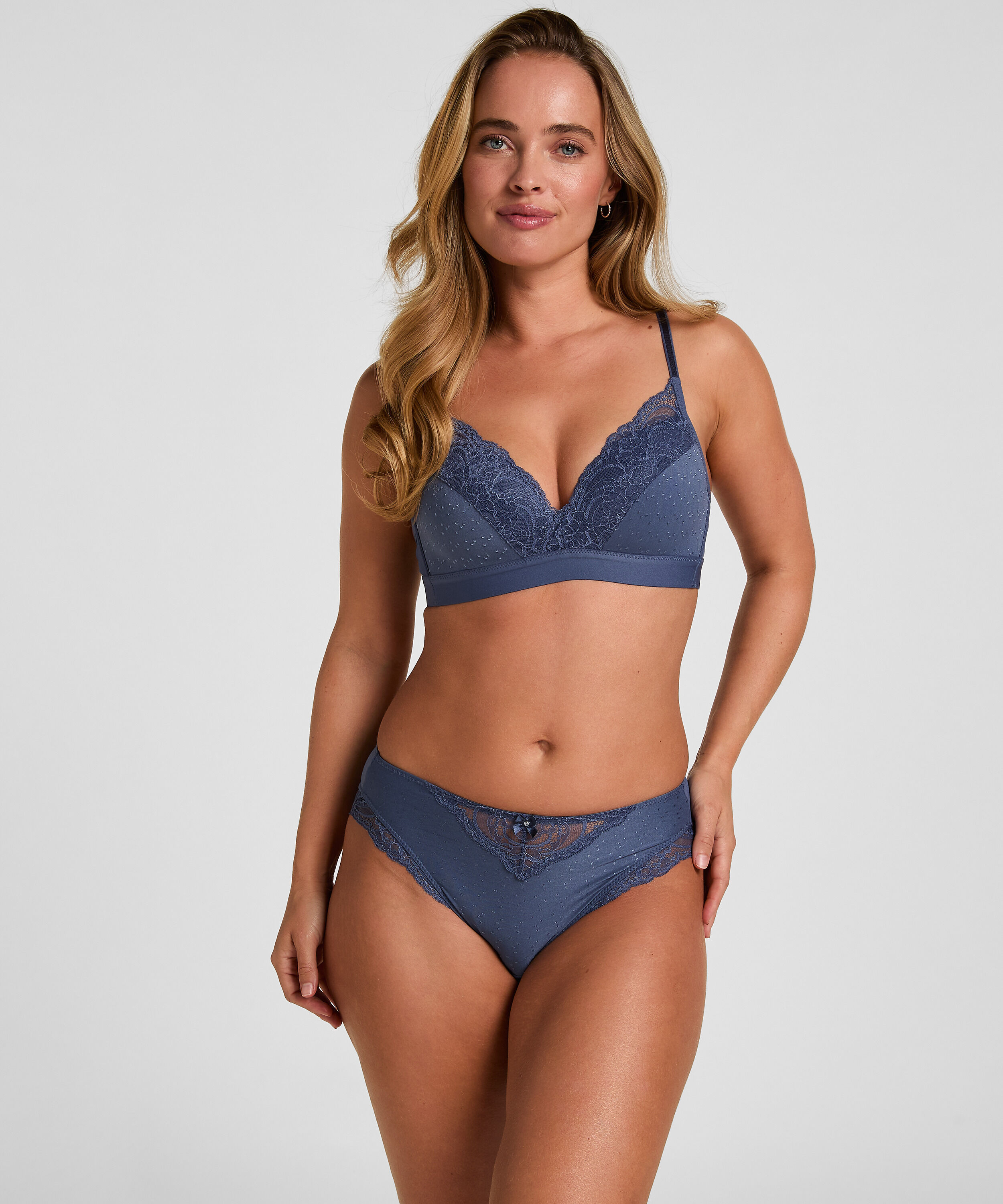 Hochsitzender Slip Sophie