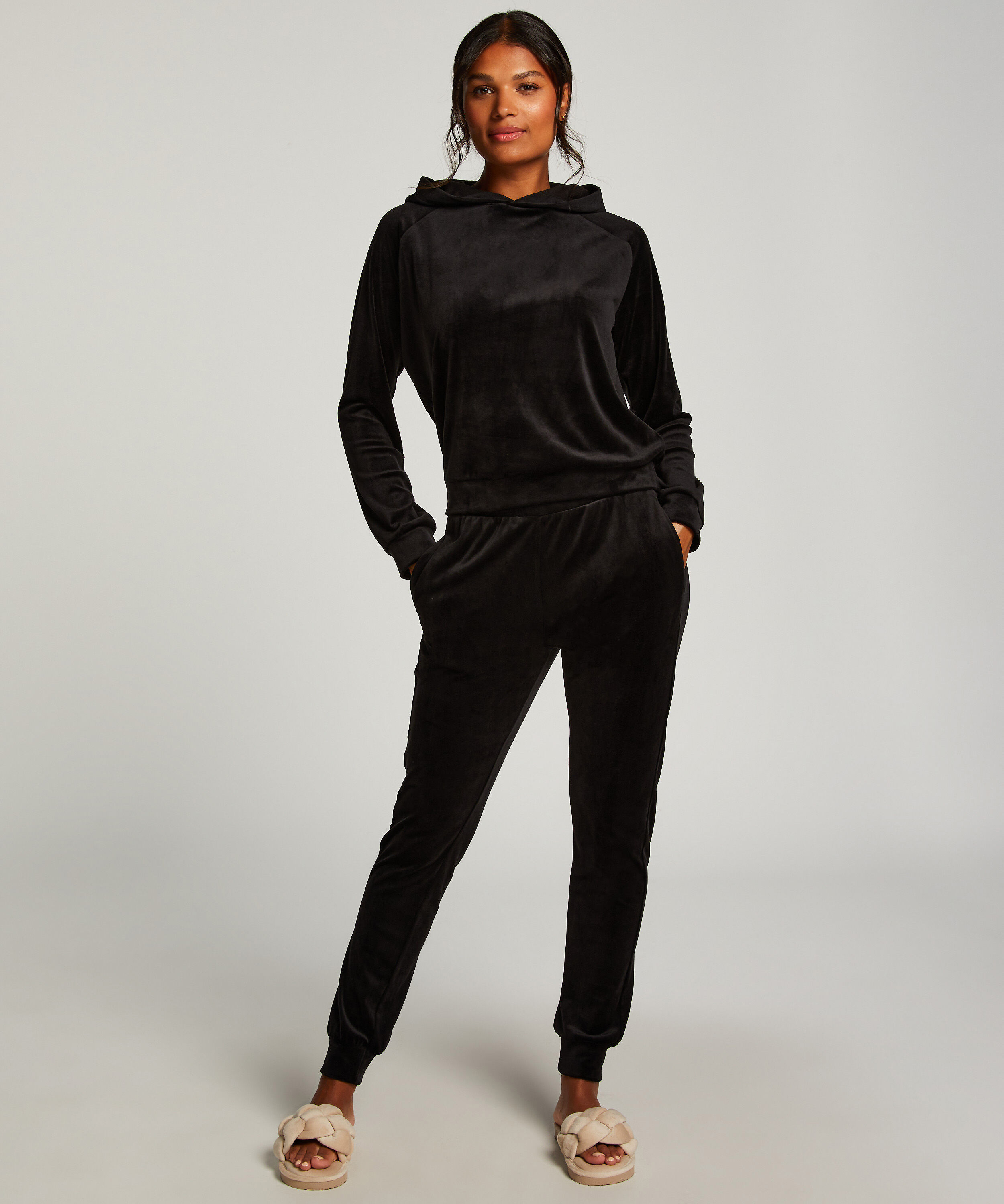 Tall Jogginghose aus Velours, Schwarz