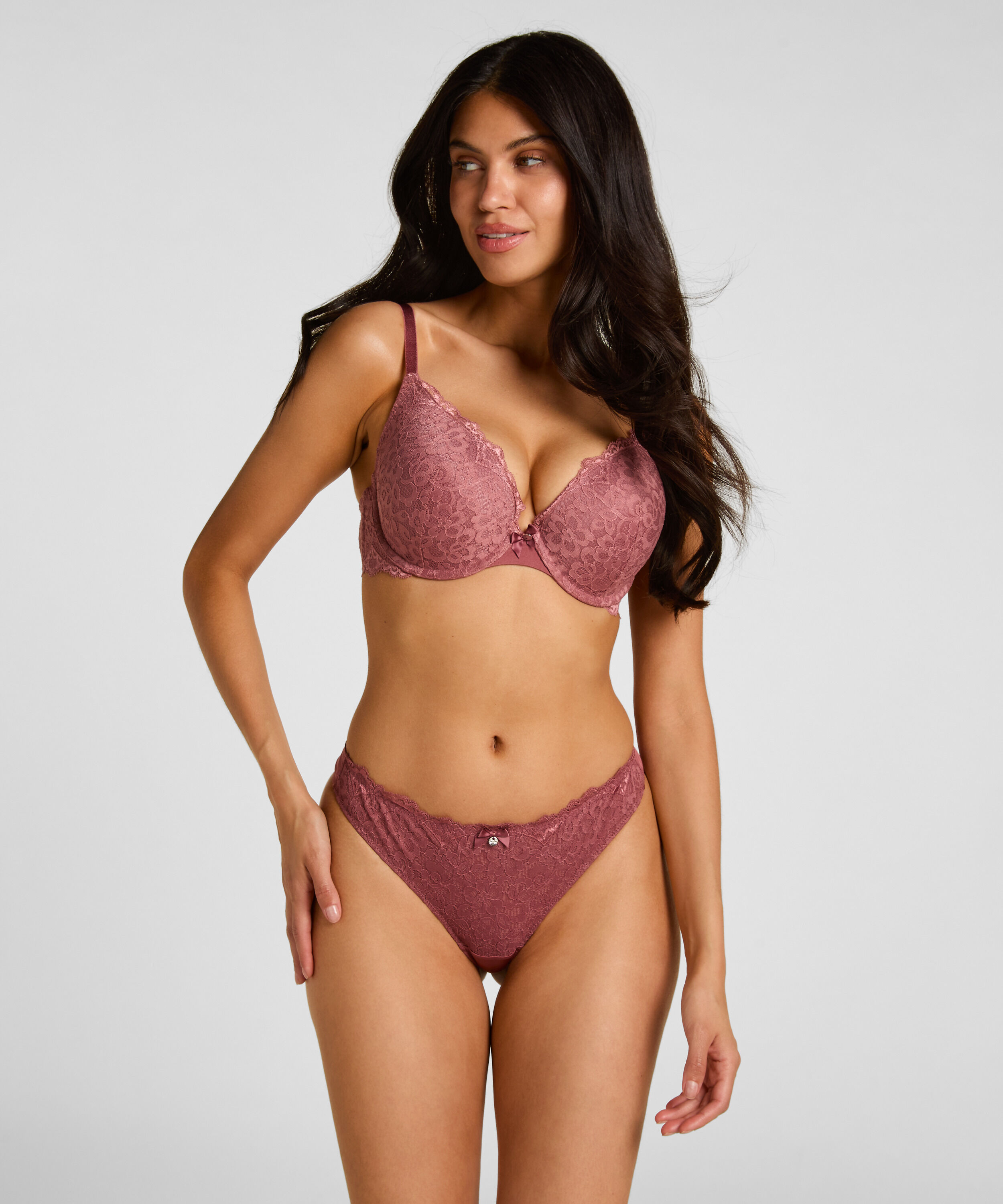 String Marine, Violet