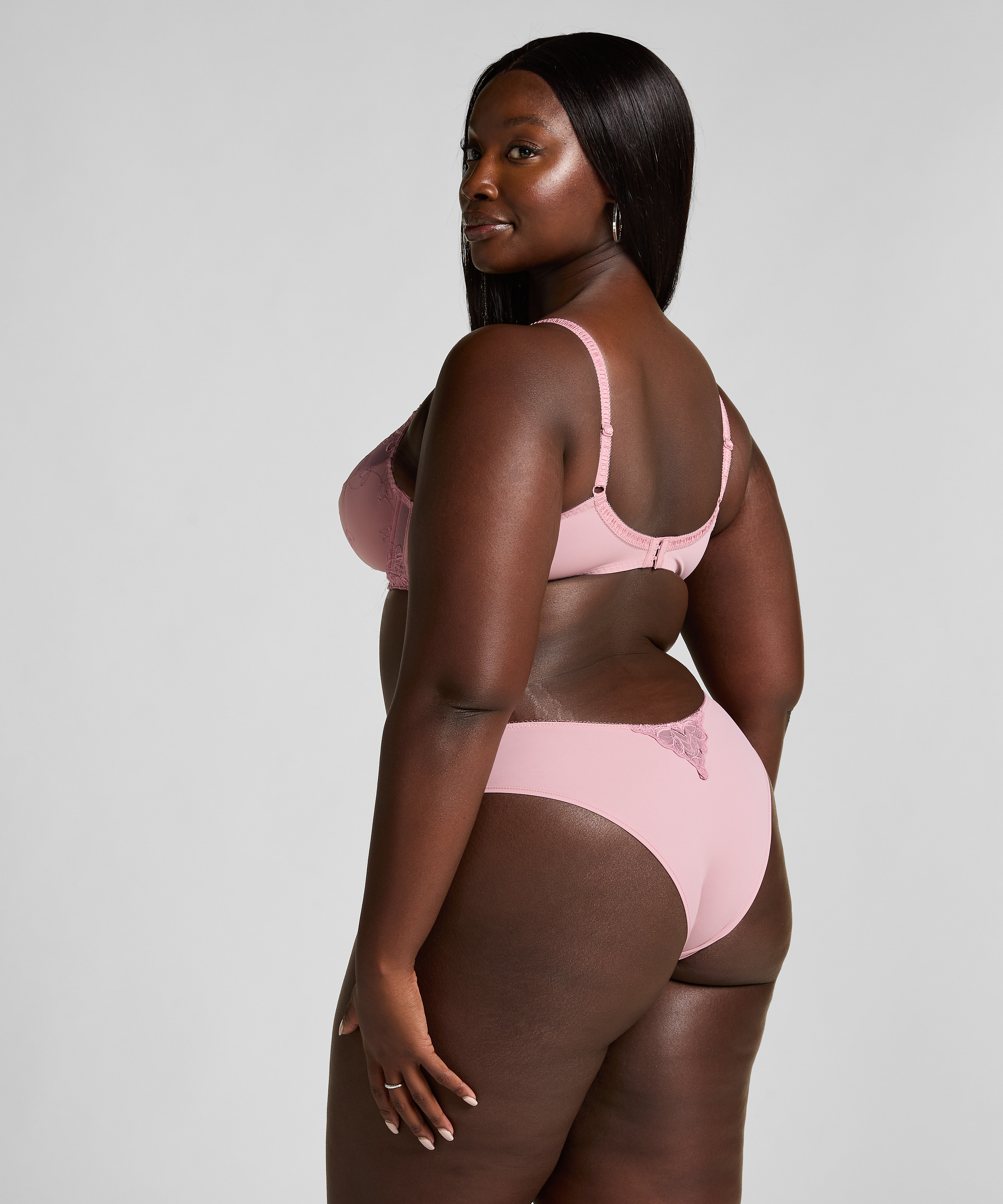 Brazilian Diva, Rose, main