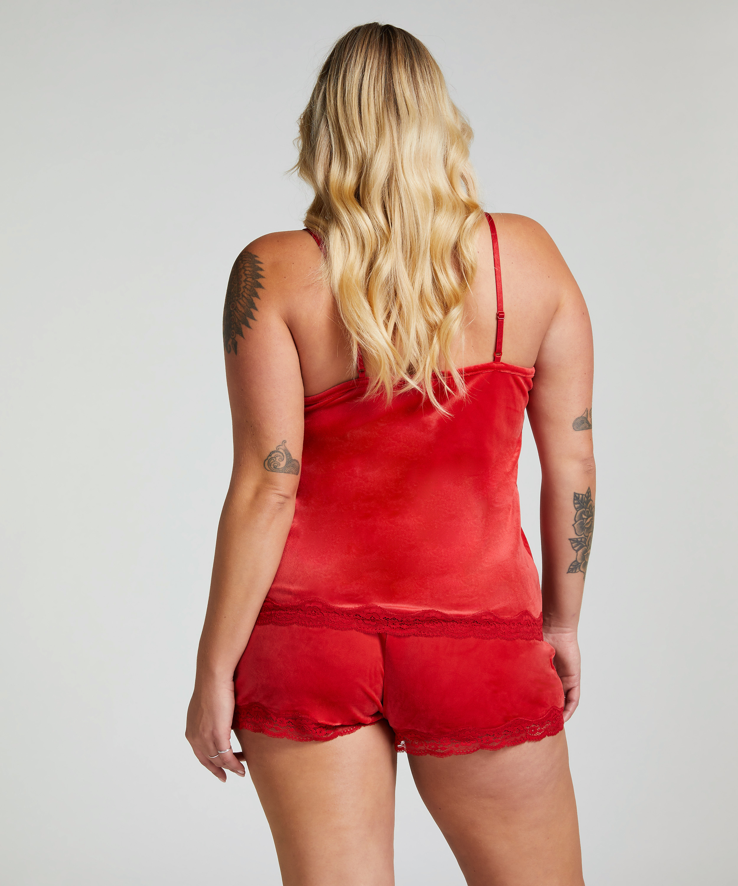 Shorts aus Velours mit Spitze, Rot, main