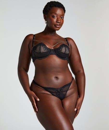 String Belladonna, Schwarz