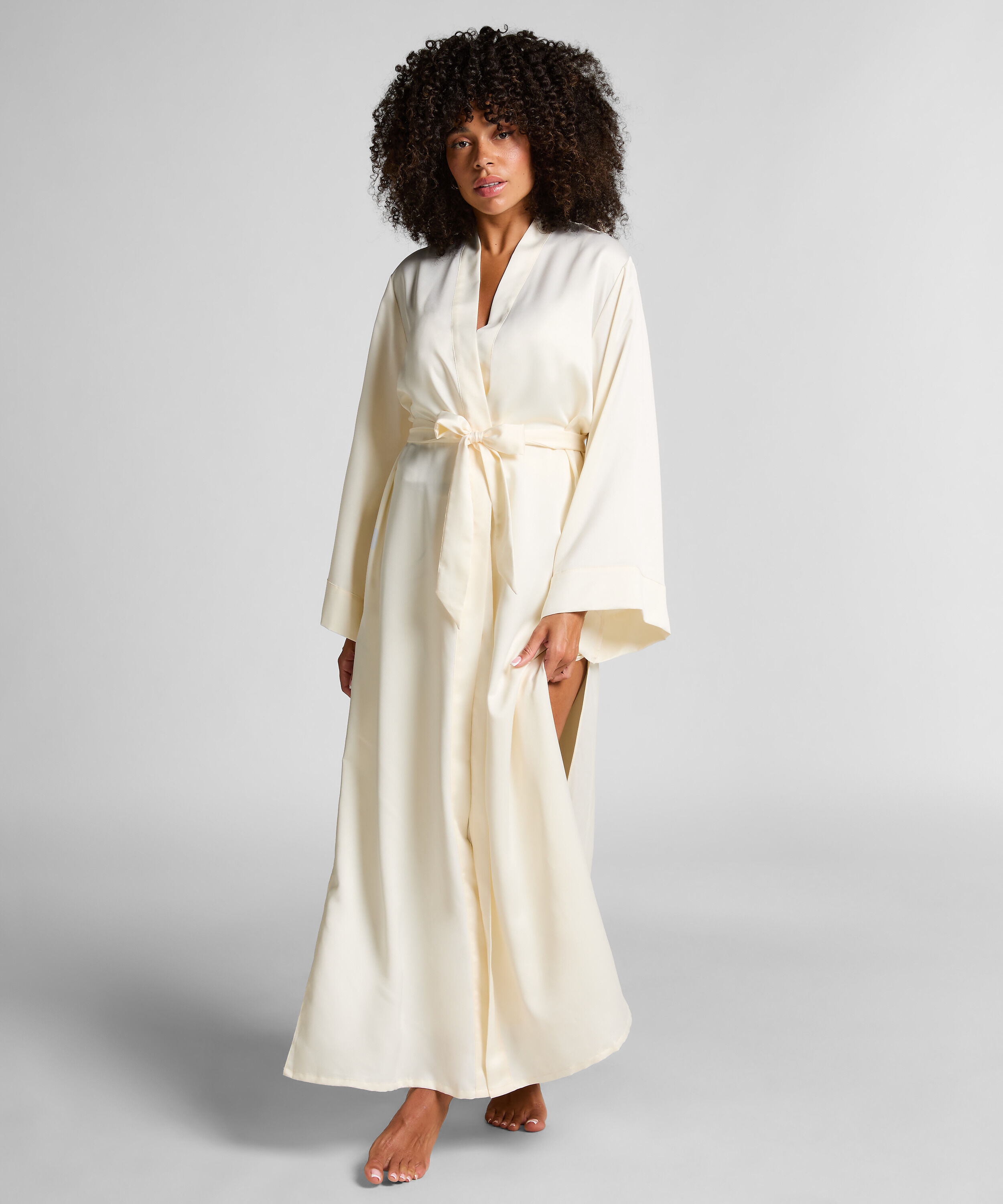 Kimono Lang Satin Floral, Wei&szlig;