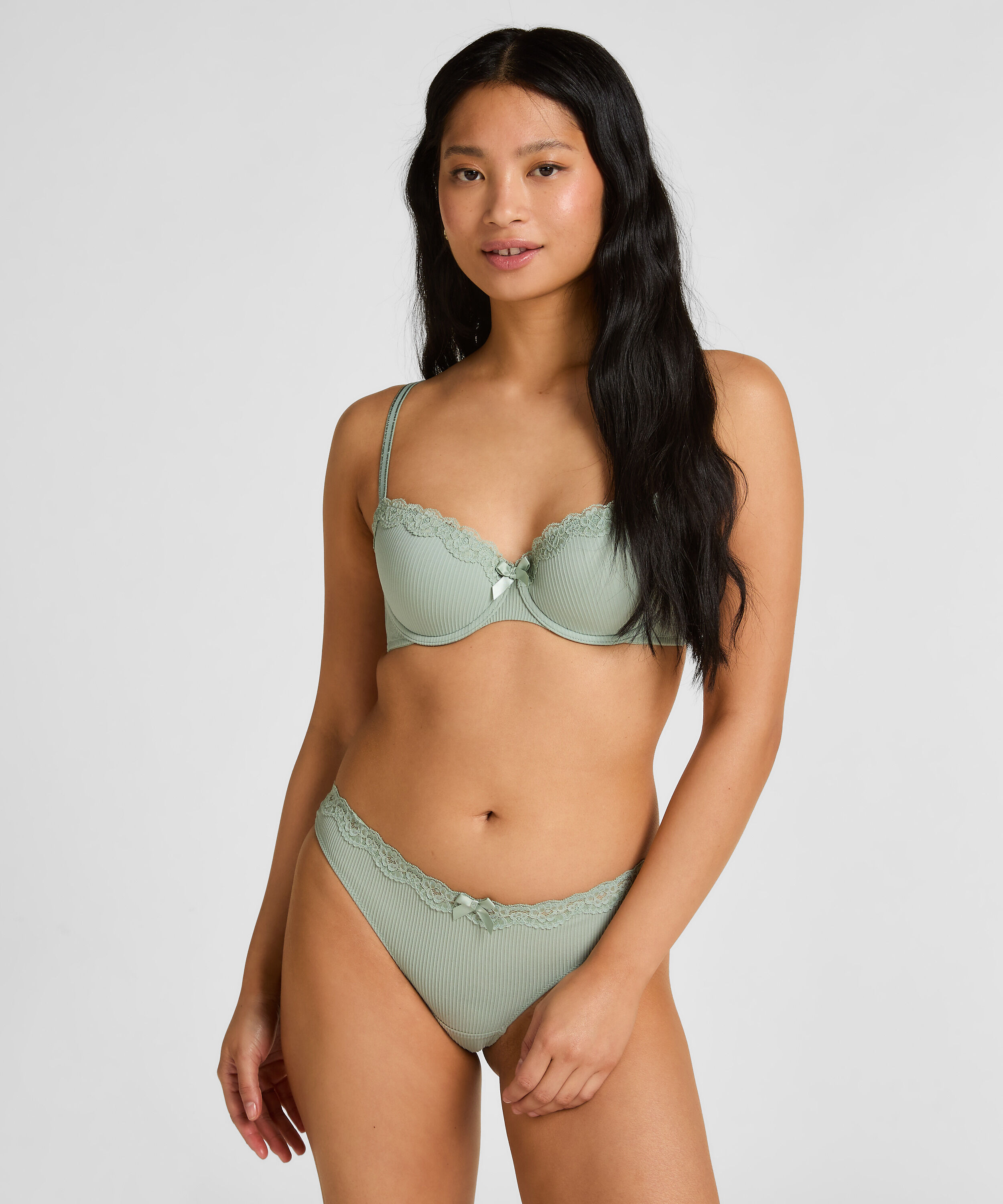 String Lola