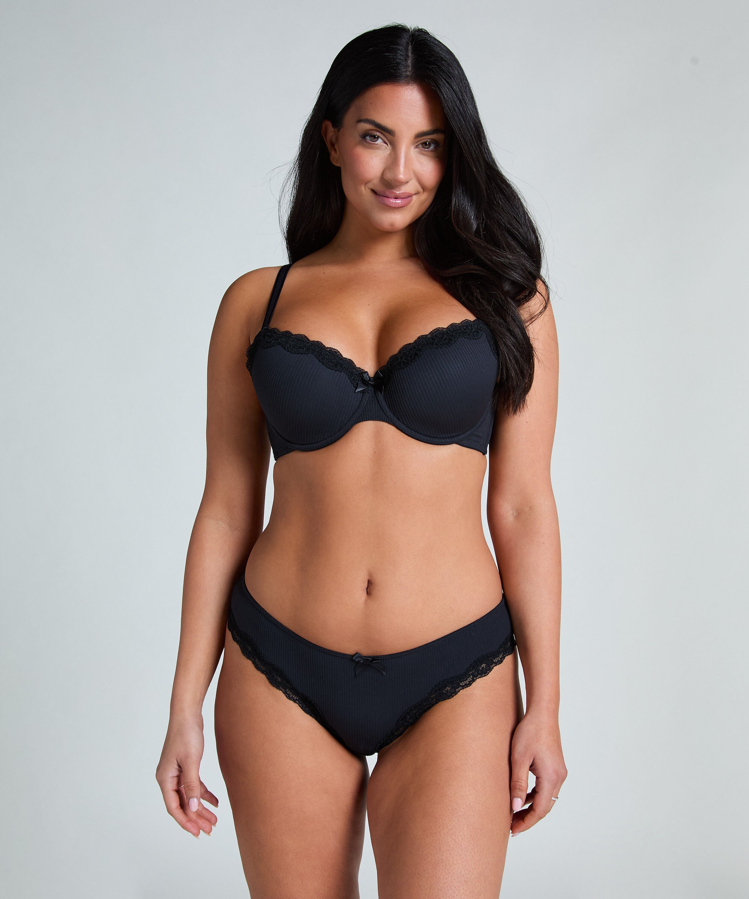 Slip brésilien Lola, Noir Slip brésilien Lola, Noir