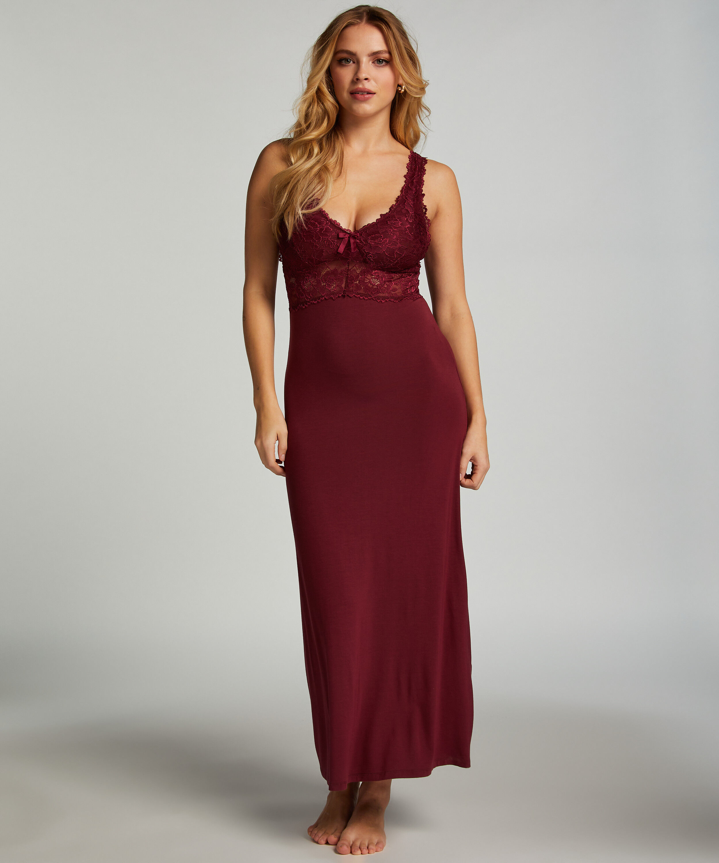 Nuisette Nora dentelle longue, Violet