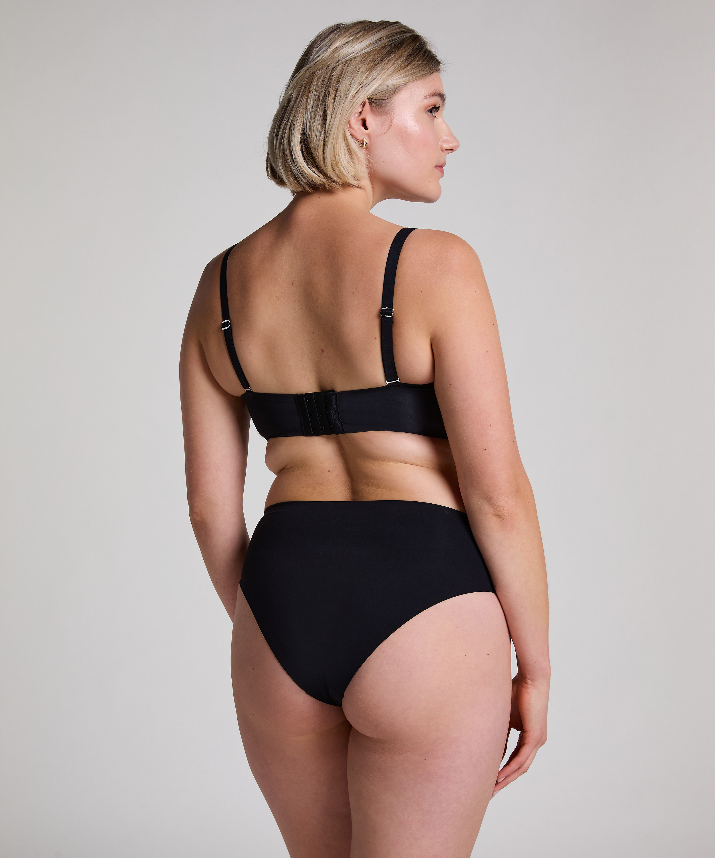 Slip brésilien Smooth, Noir, main