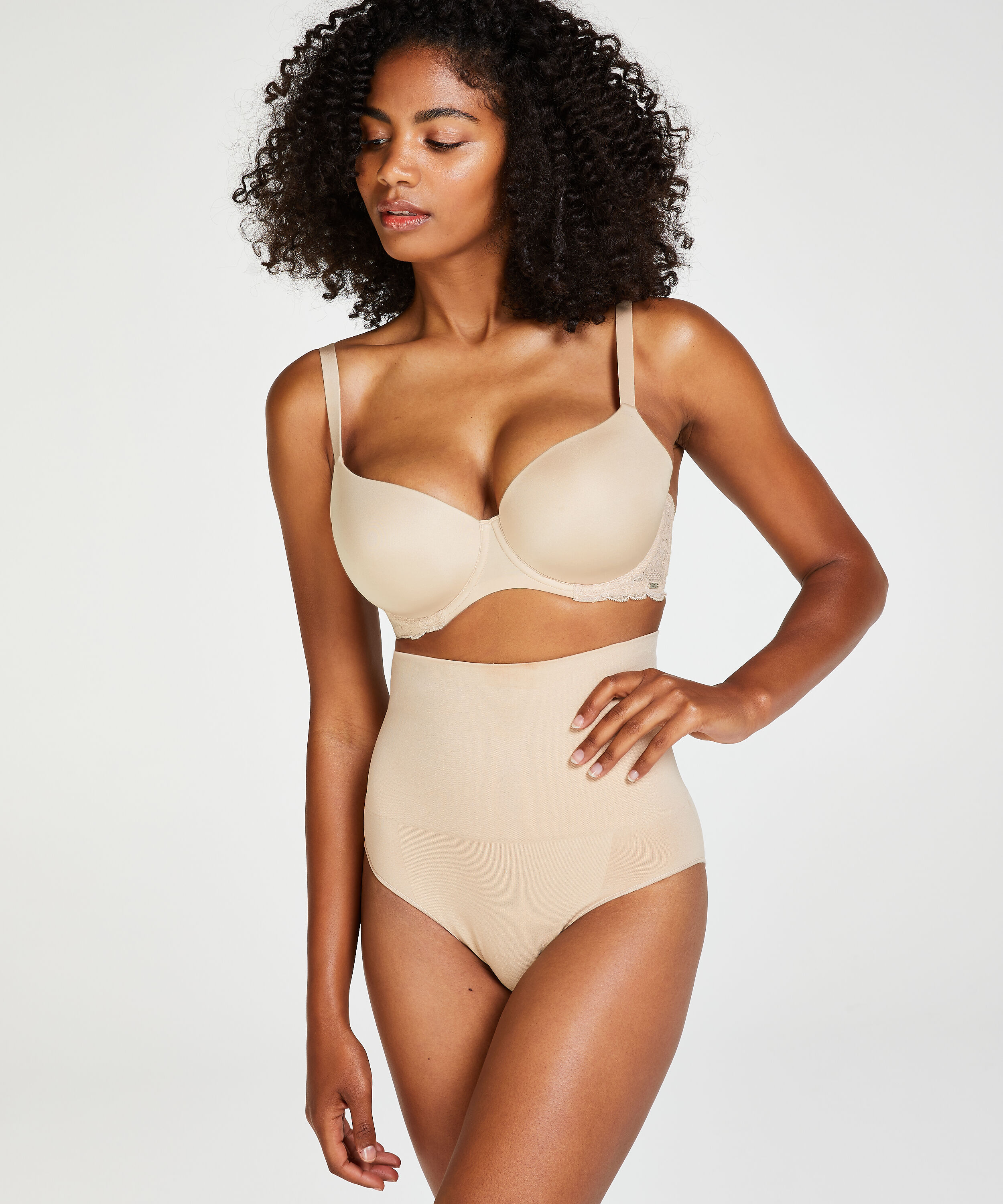 Straffender hoher Slip, Beige