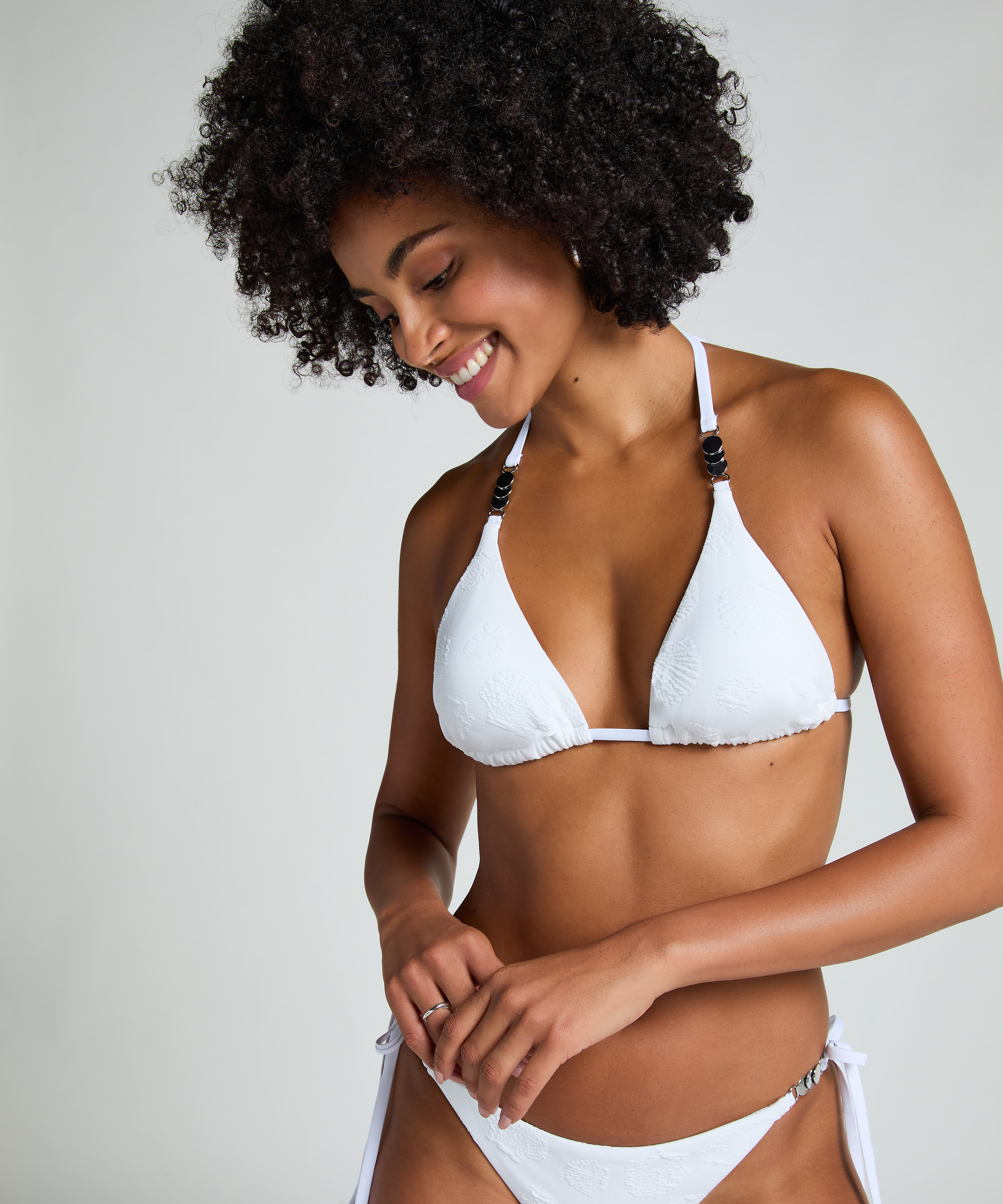 Haut de bikini triangle coquillage, Blanc, main