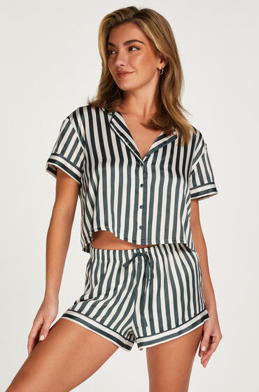 Image of Hunkemöller Satin Shorts grün