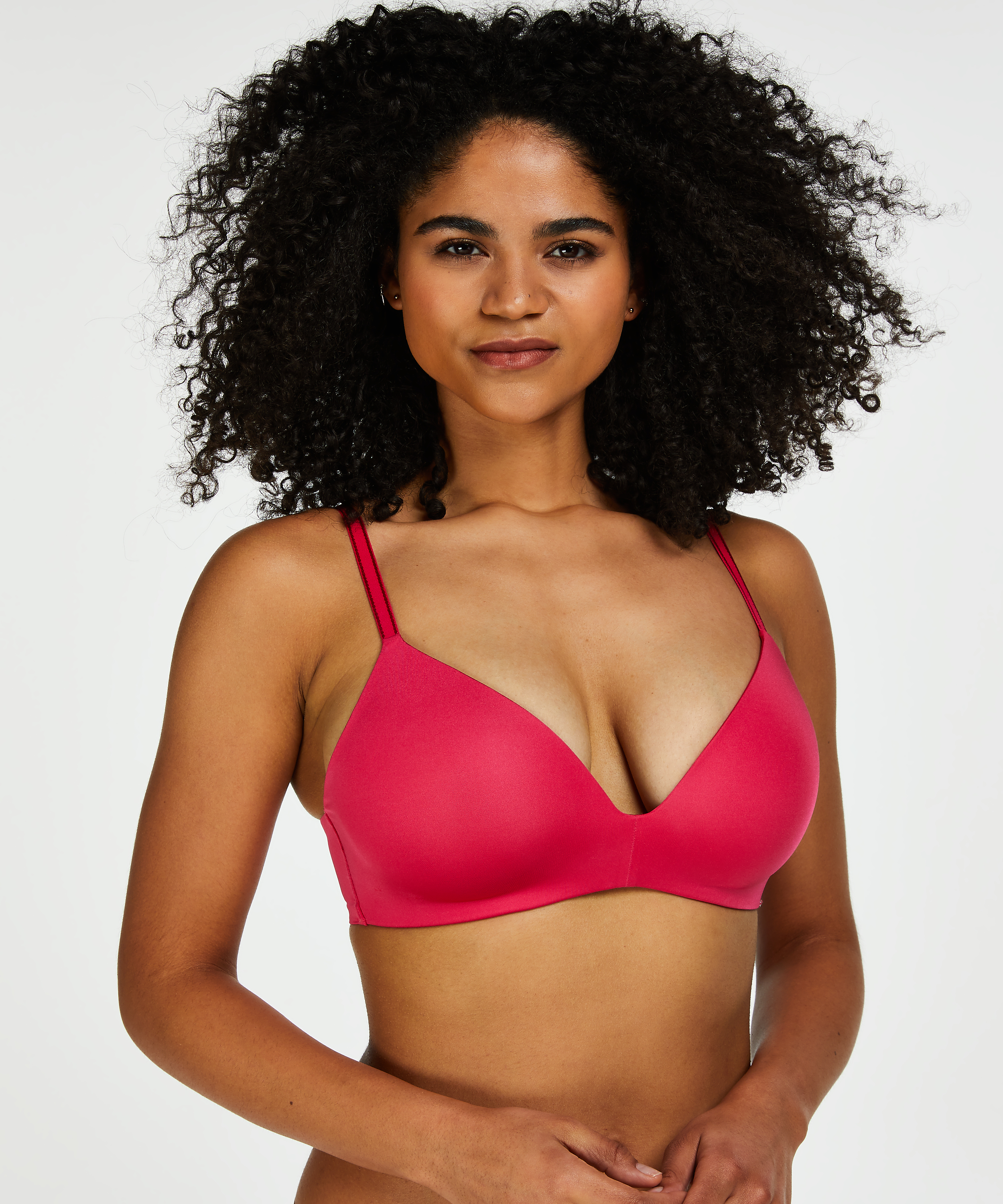 Soutien-gorge push-up pr&eacute;form&eacute; sans armatures Mona, Rose, main