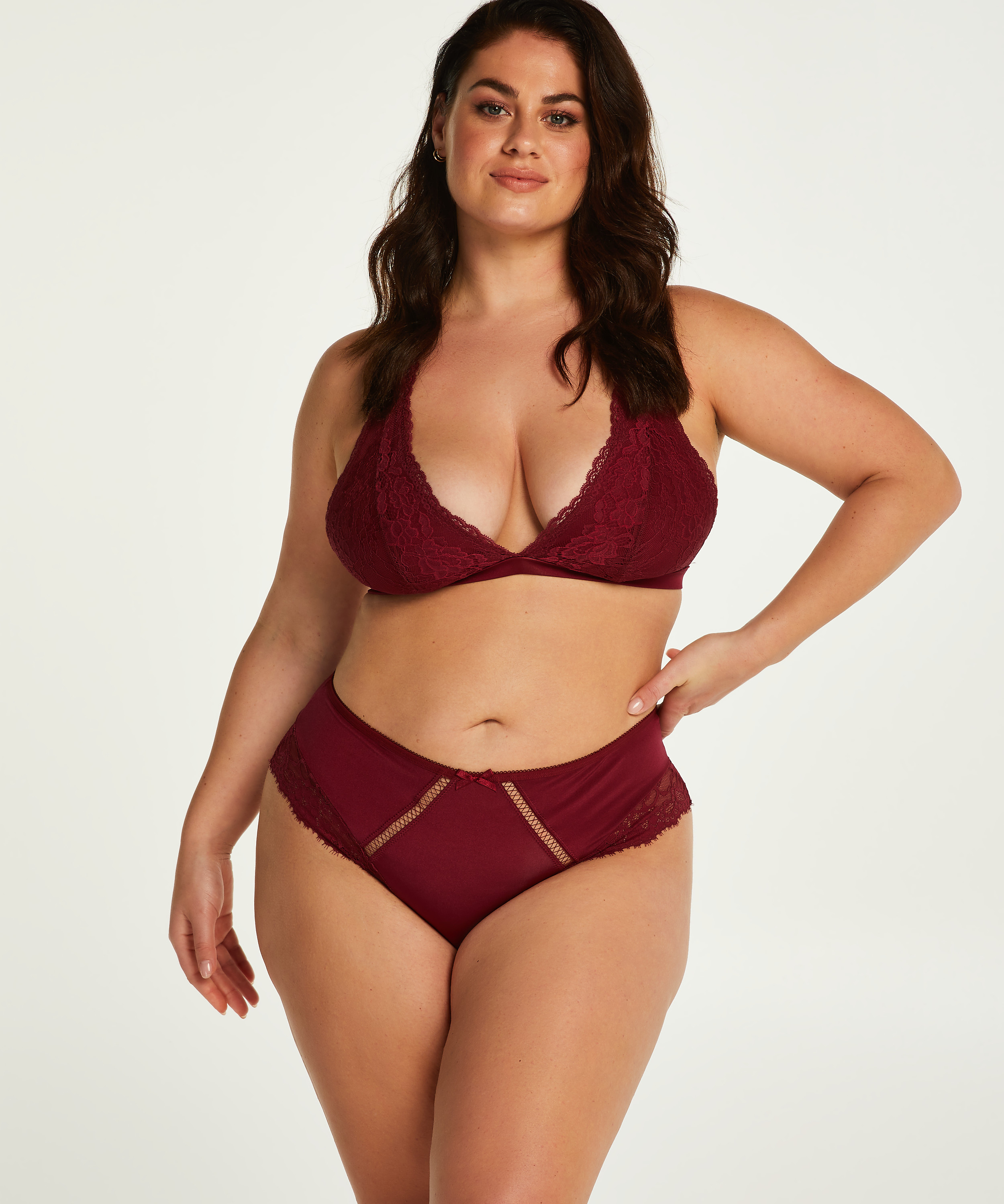 Brazilian Yvenne Curvy, Rot, main