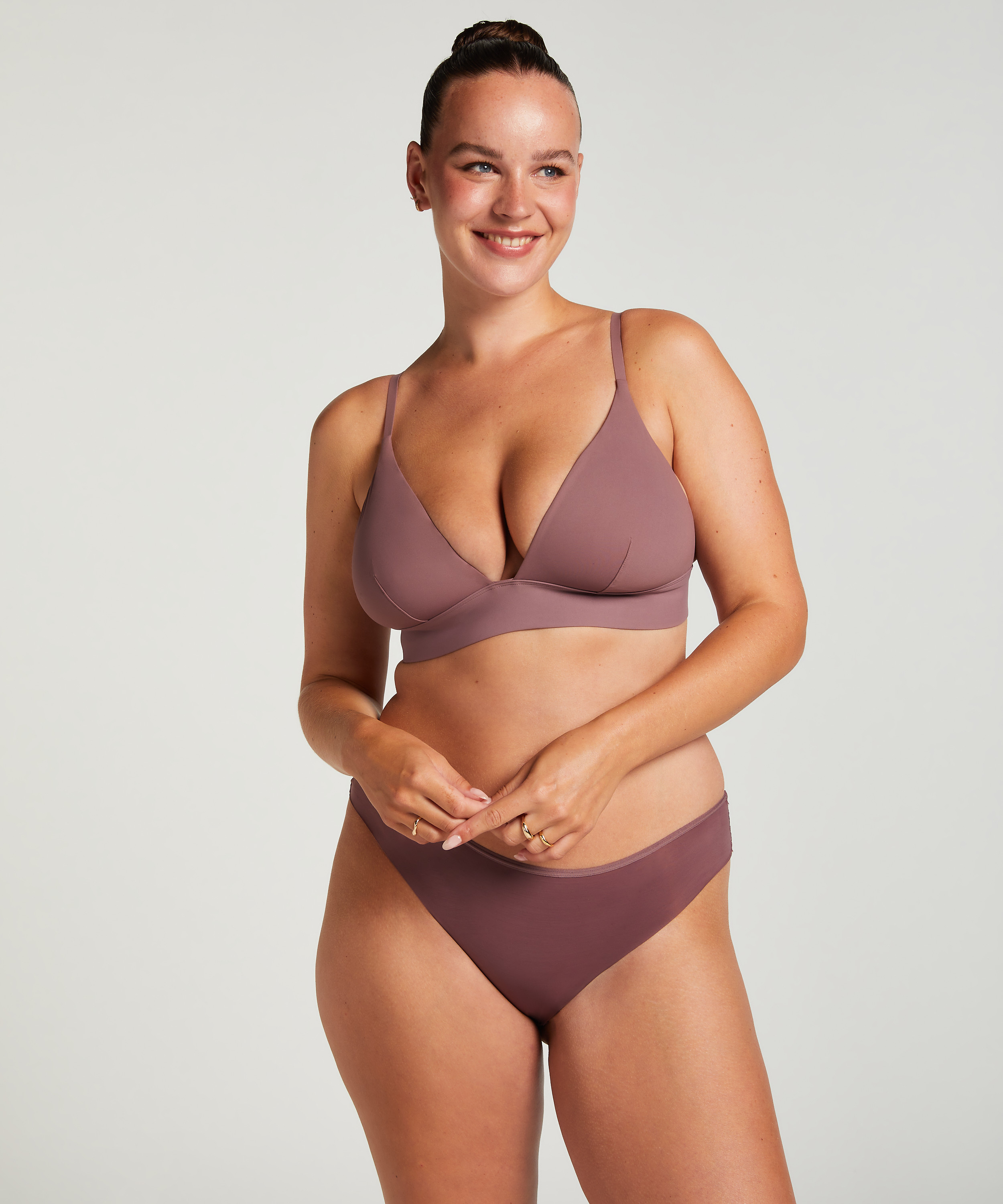 Slip brésilien Invisible Lace Back, Rose, main