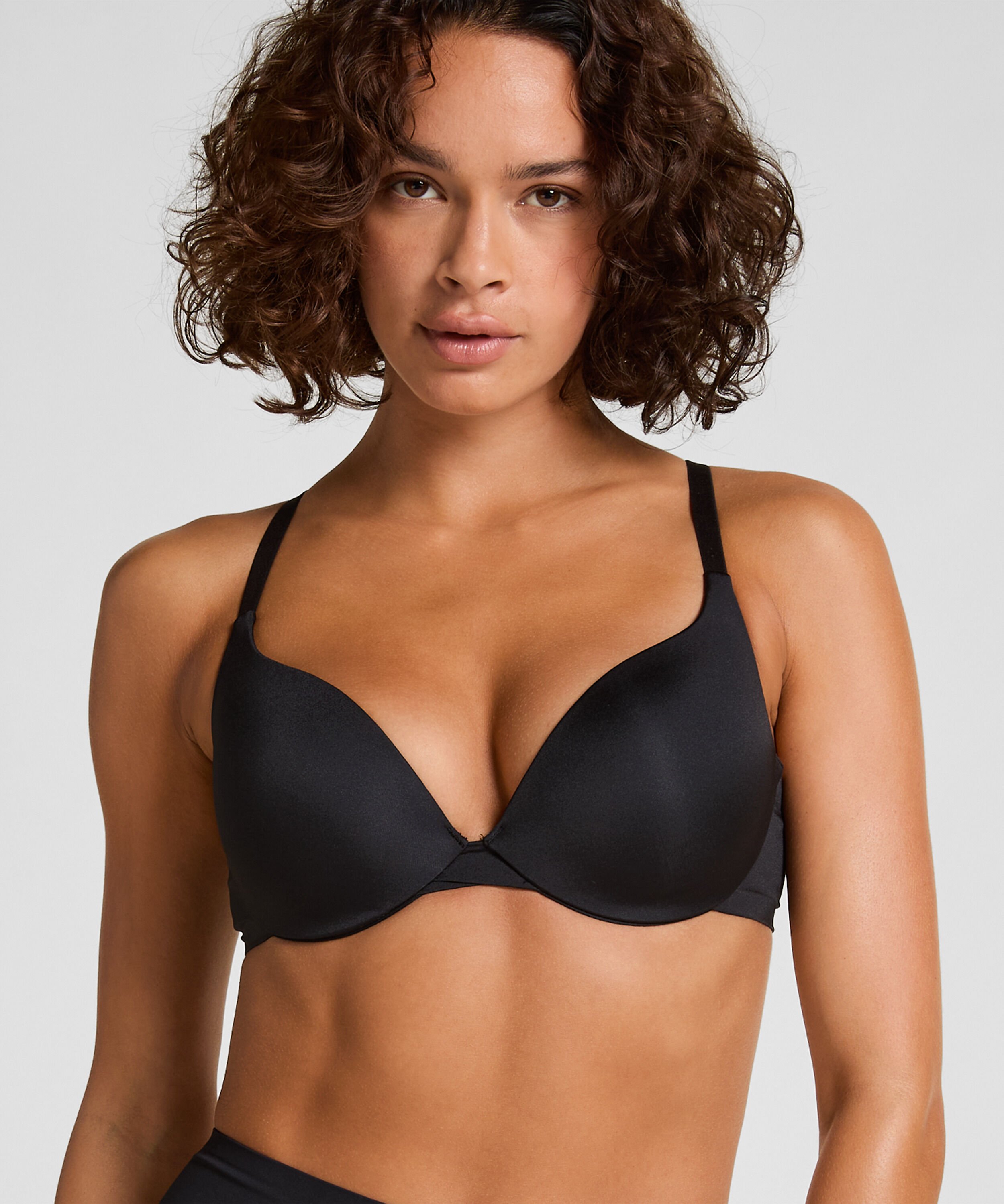 Soutien-gorge à armatures préformé push-up Smooth, Noir Soutien-gorge à armatures préformé push-up Smooth, Noir