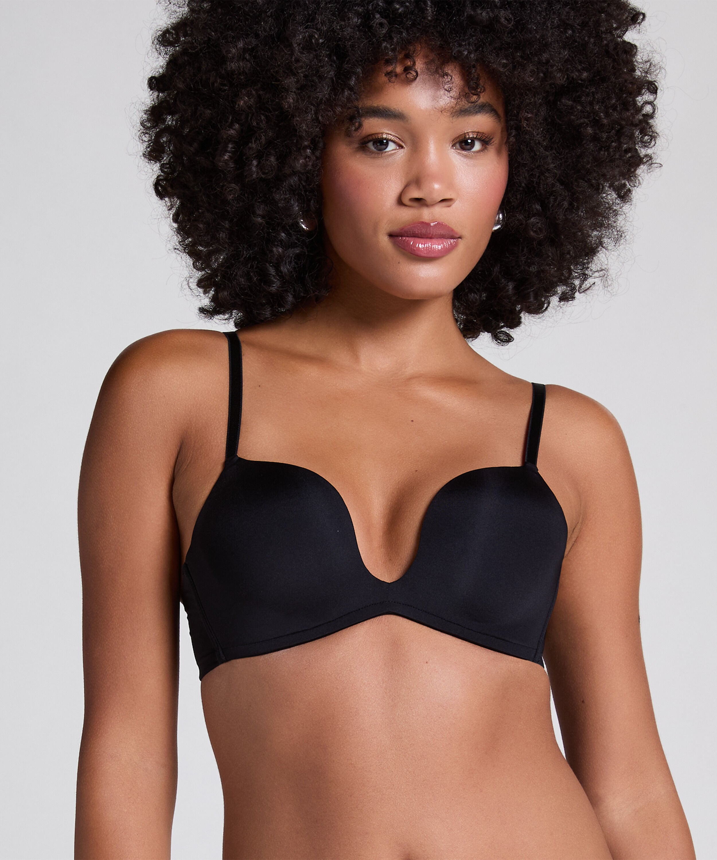 Vorgeformter Push-up-Bügel-BH Deep-V, Schwarz Vorgeformter Push-up-Bügel-BH Deep-V, Schwarz