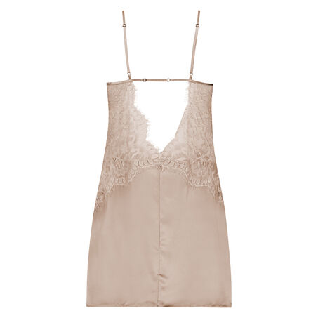 Nuisette Soie, Bronzage