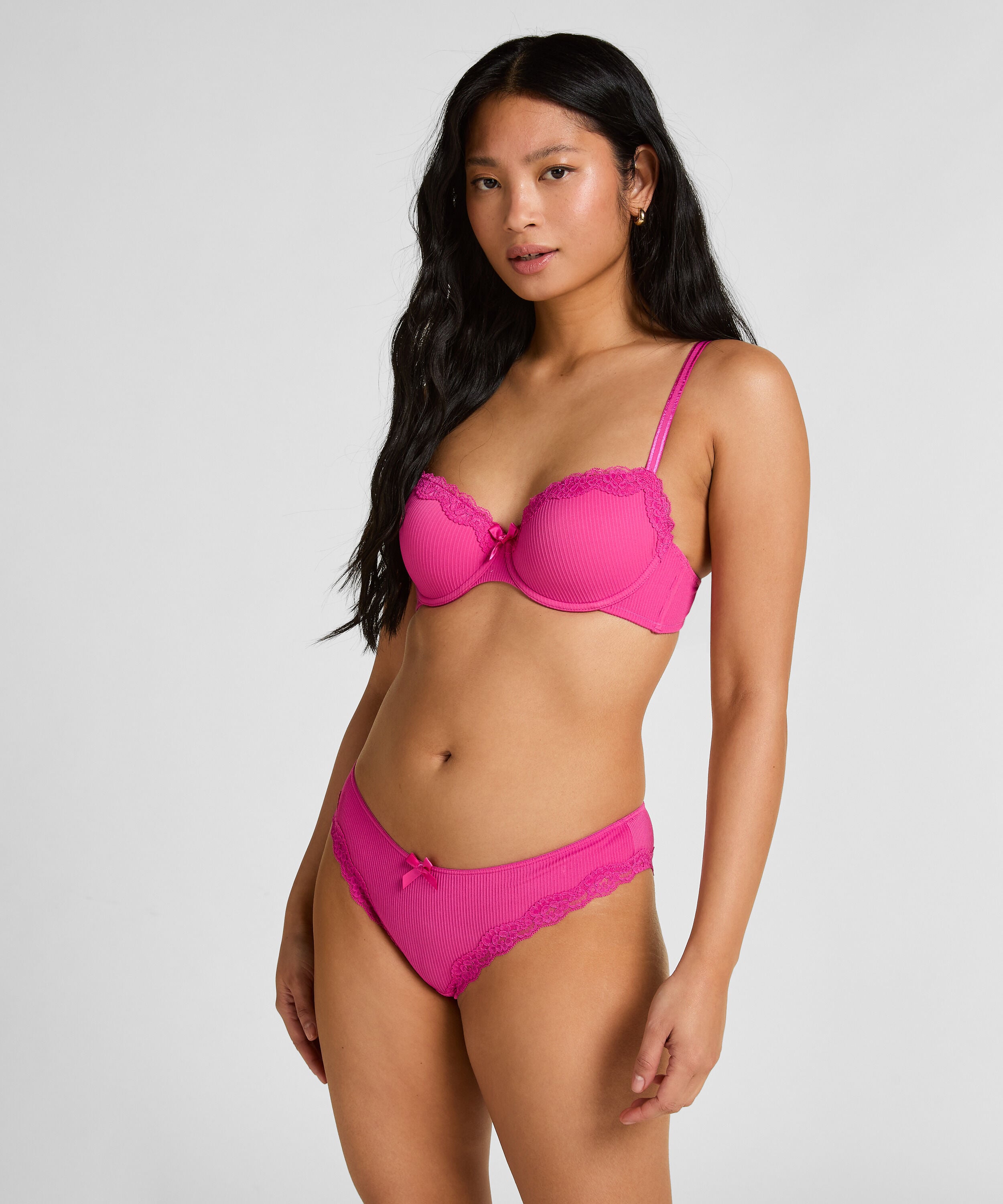Brazilian Lola, Rose Brazilian Lola, Rose