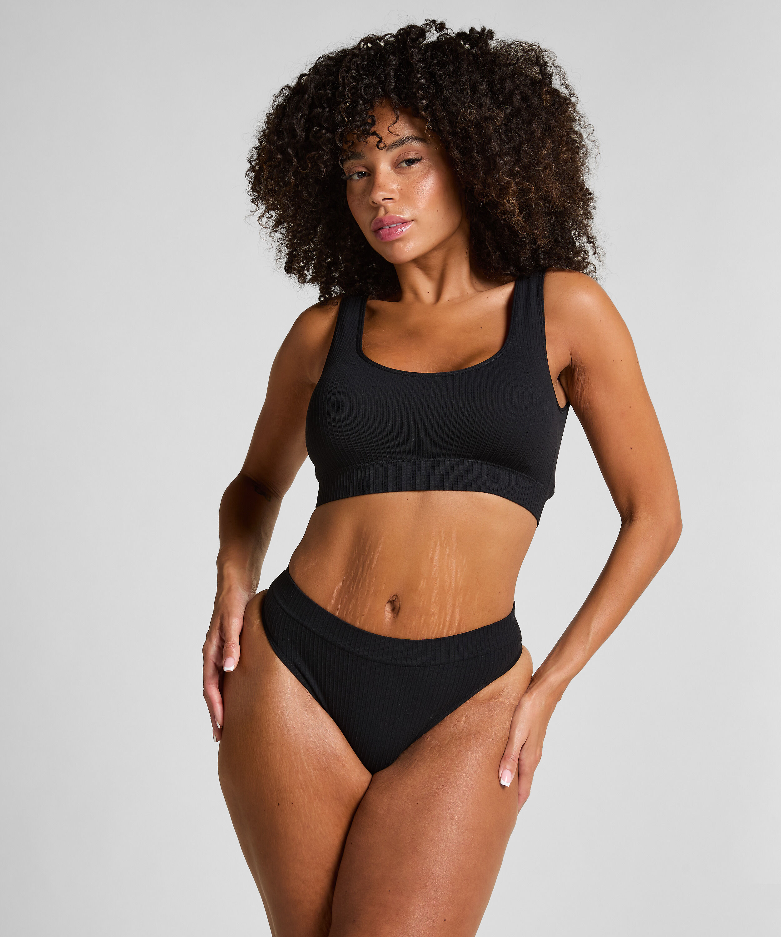 Brazilian Dianne, Schwarz