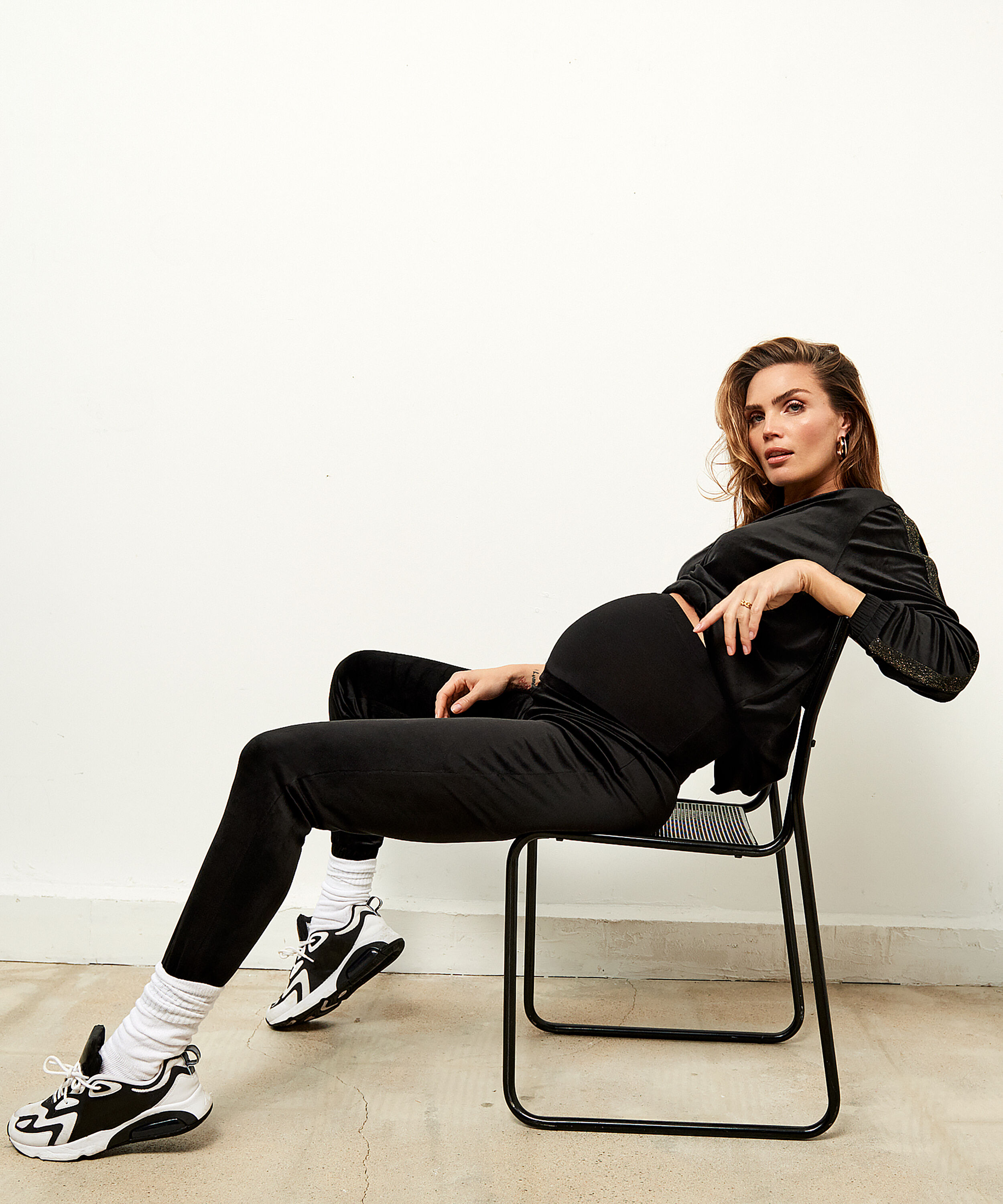 Schwangerschafts-Jogginghose Velours Schimmer, Schwarz