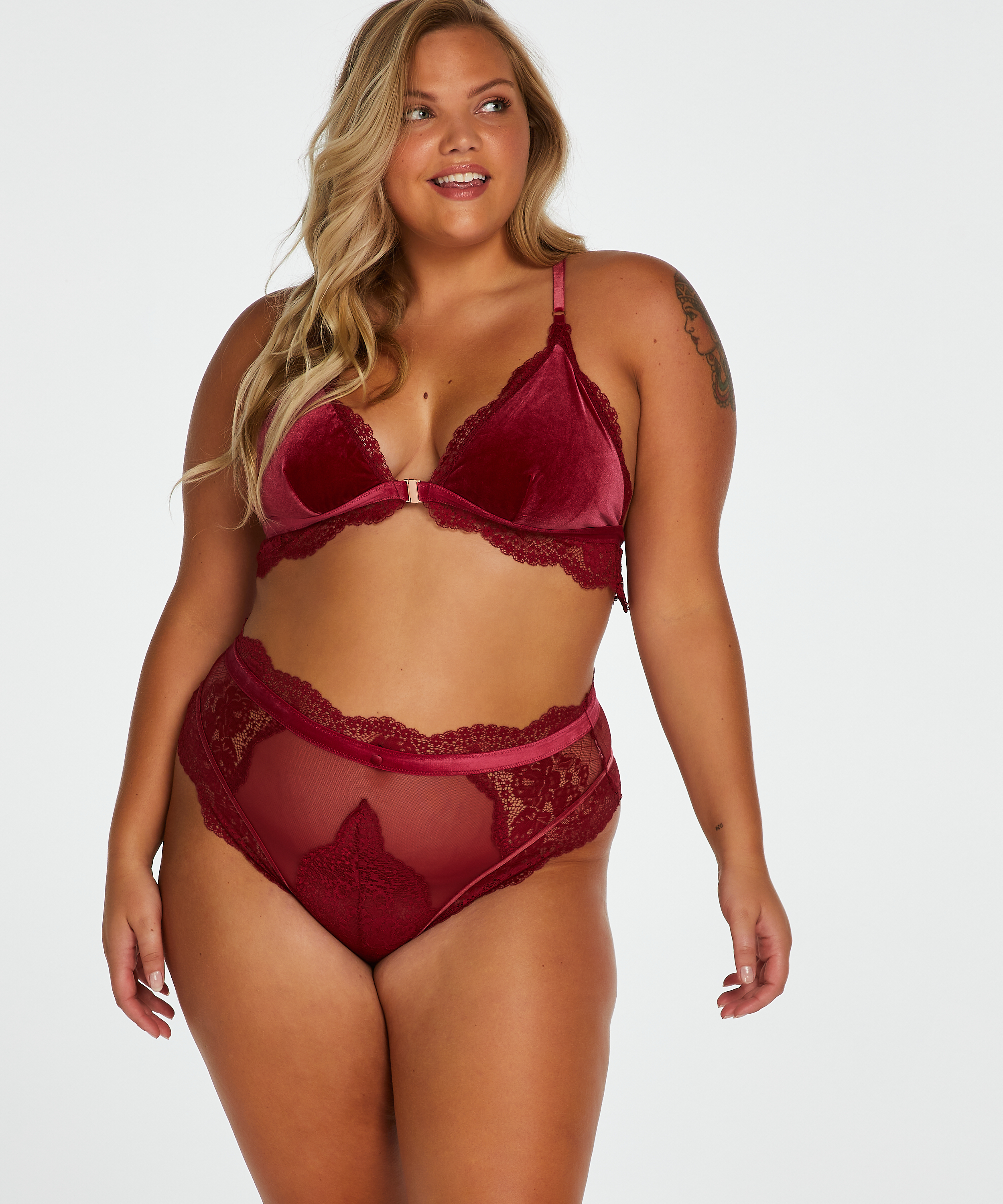 Hoher String Maureen Rebecca Mir, Rot, main