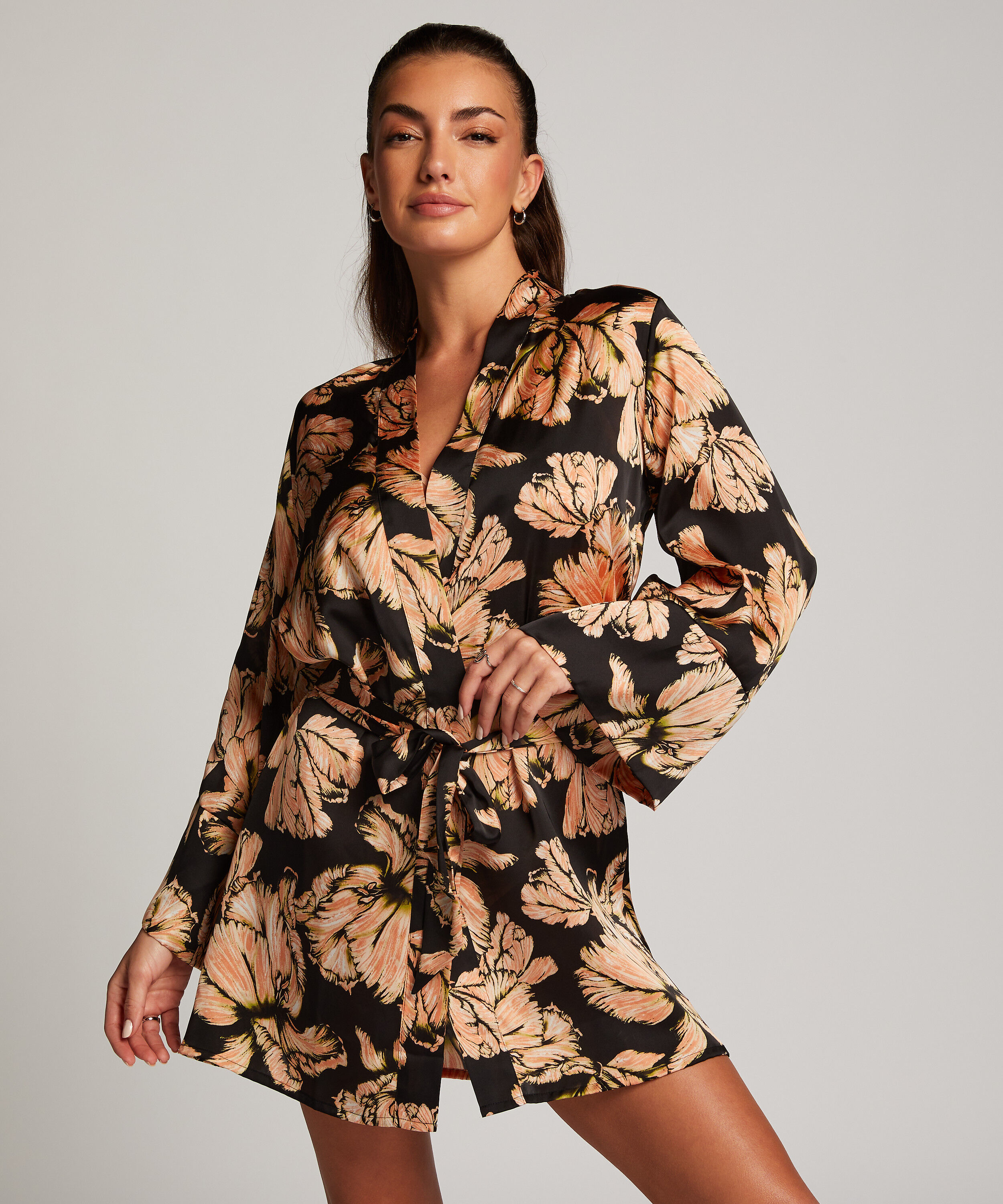 Kimono Satin, Schwarz