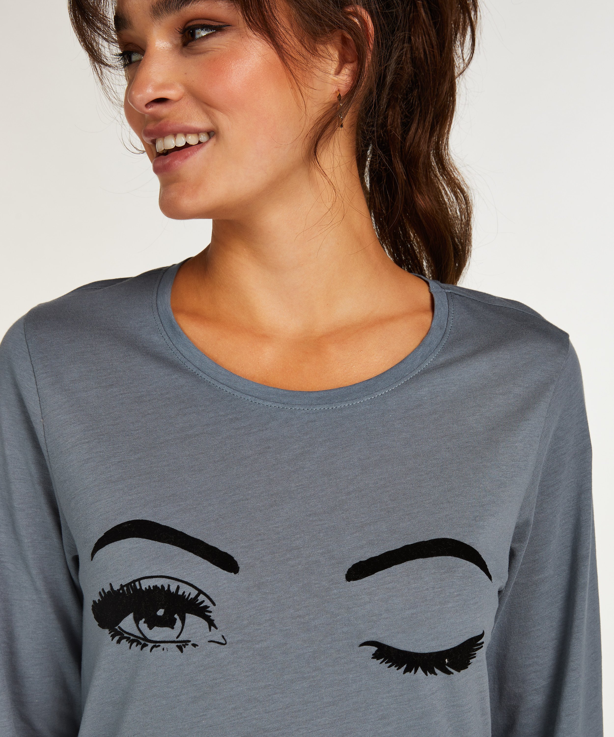 Chemise de nuit &agrave; d&eacute;collet&eacute; arrondi, Bleu, main