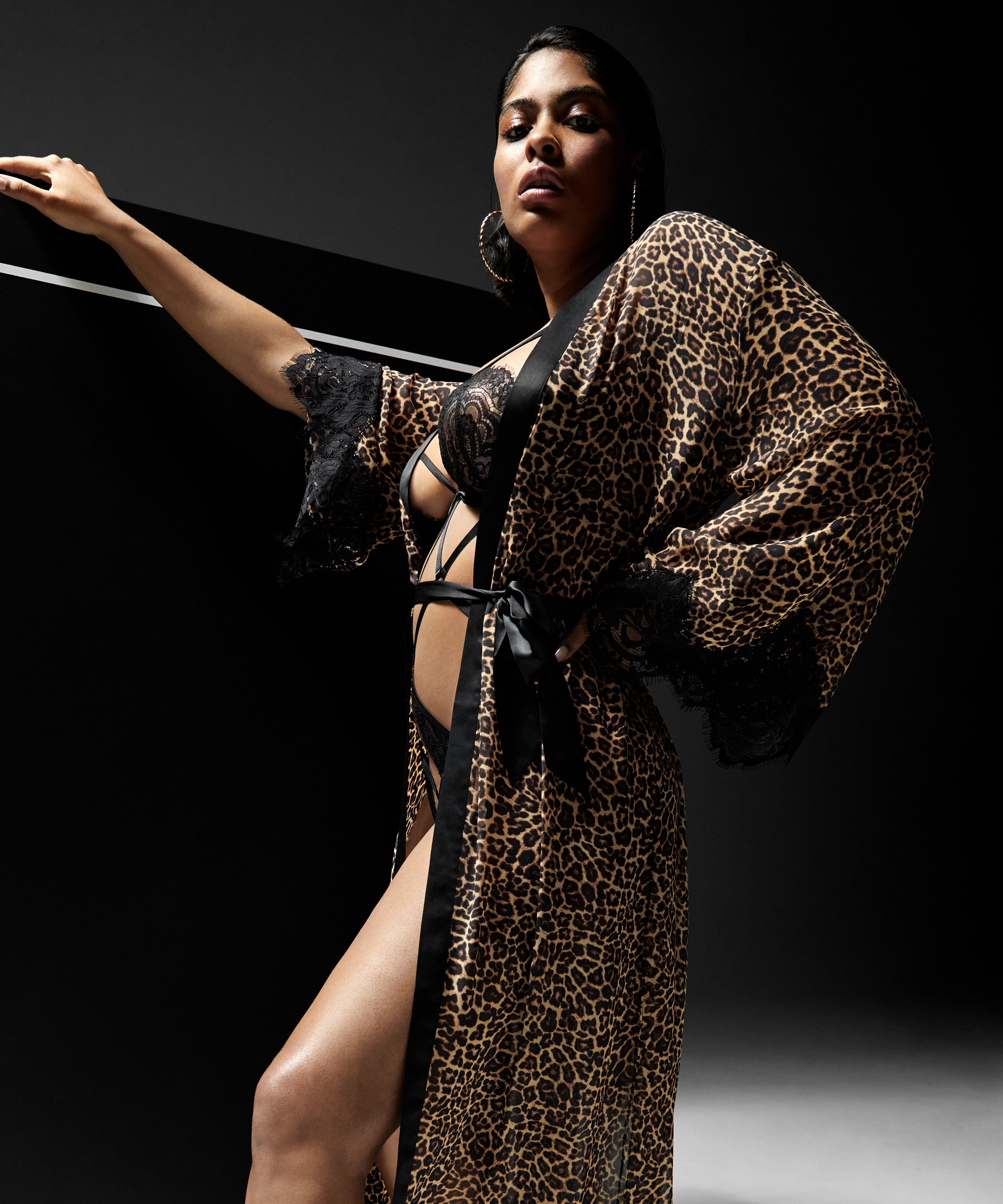 Kimono en mousseline, Noir, main