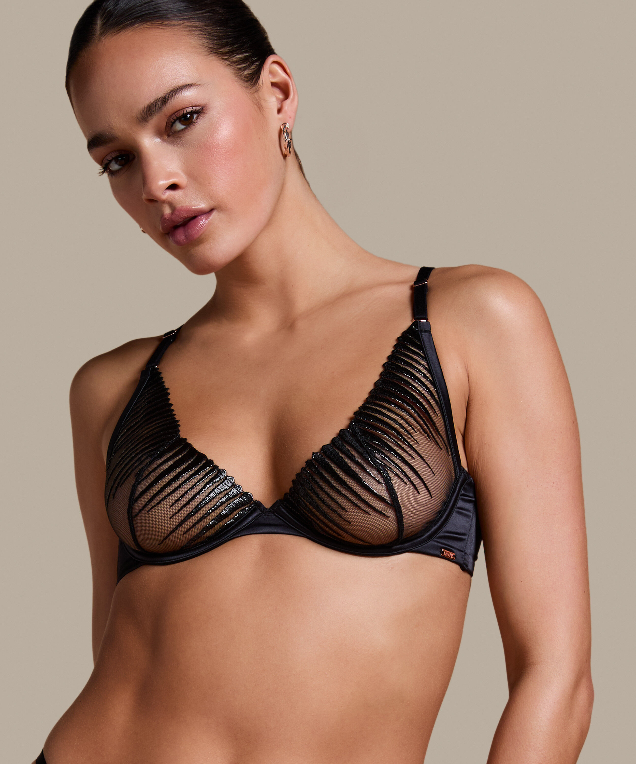 Soutien-gorge non-rembourr&eacute; &agrave; armatures Alice, Noir