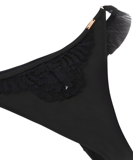 String Antonia, Schwarz