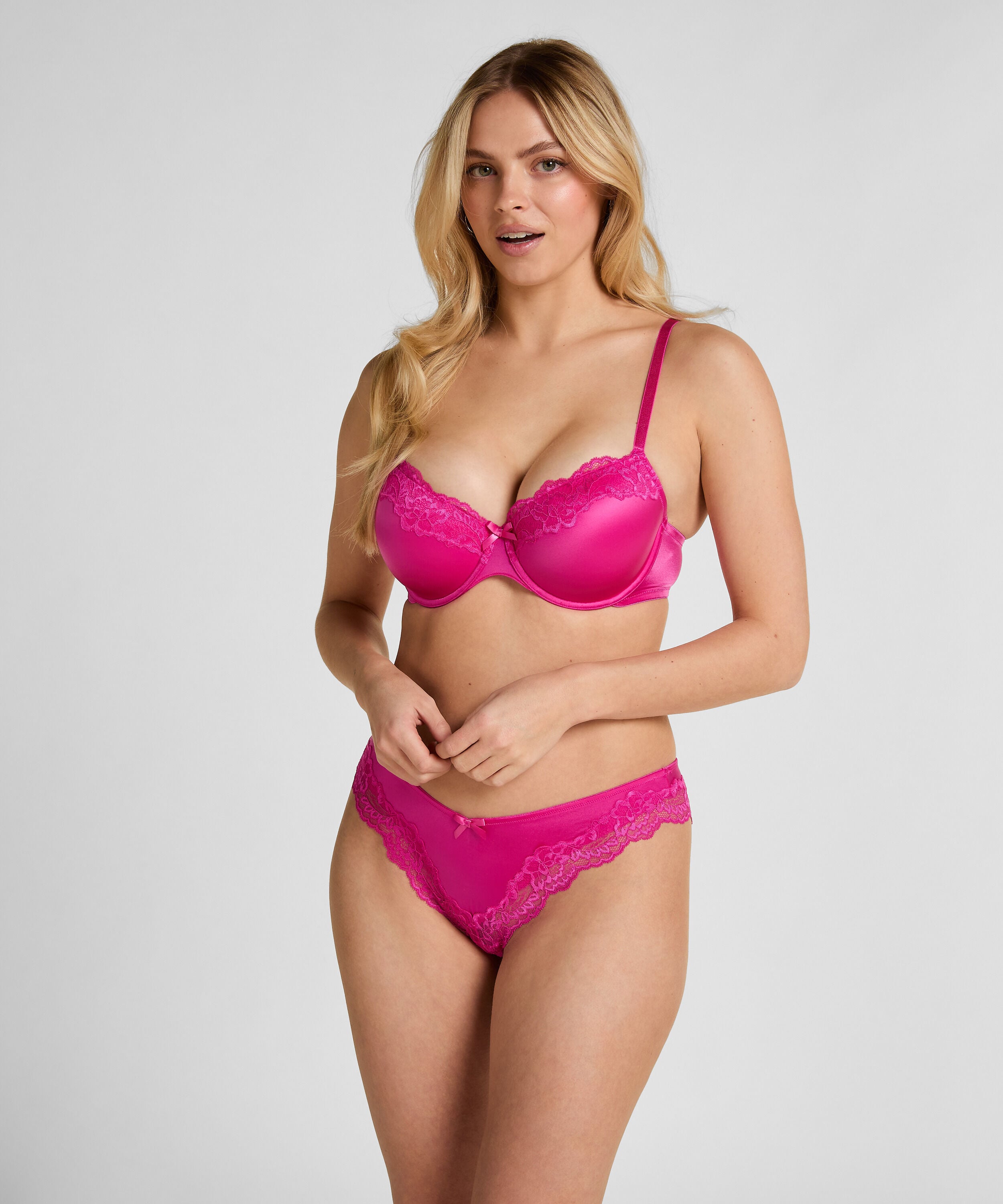 Slip brésilien Lace & Shine