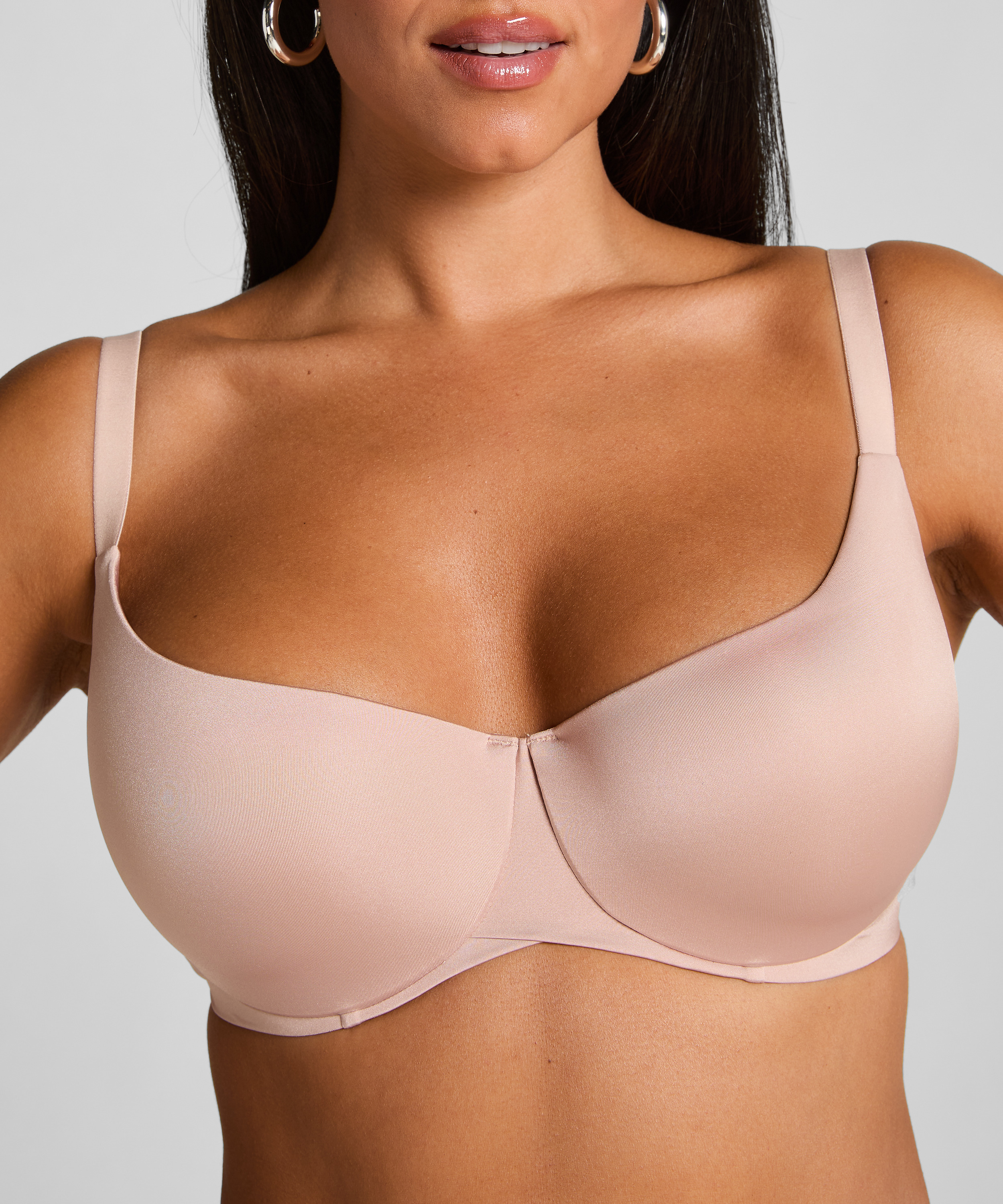 Soutien-gorge à armatures préformé Smooth, Beige, main